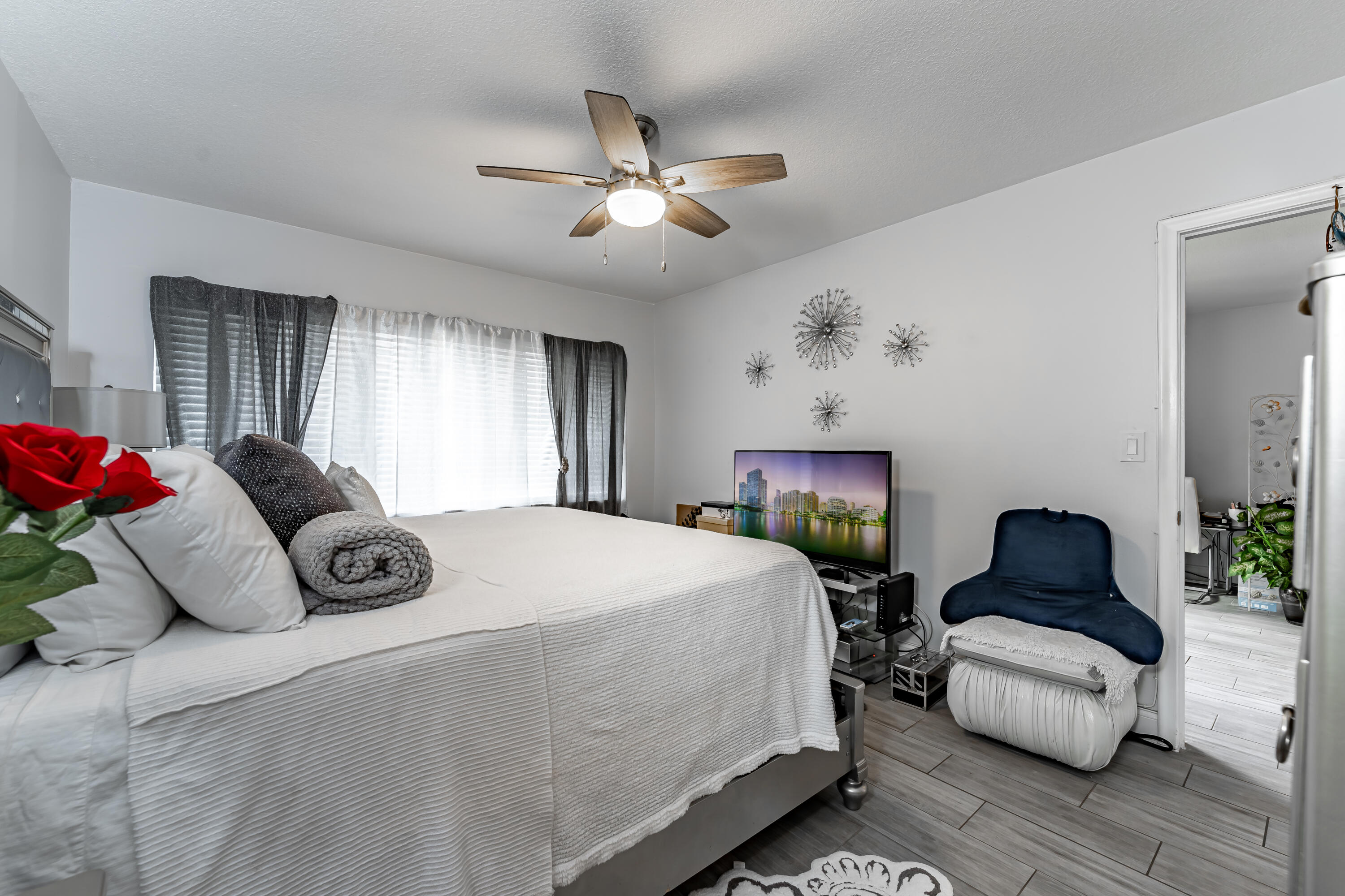 8911 S Hollybrook #306 Pembroke Pines, FL 33025