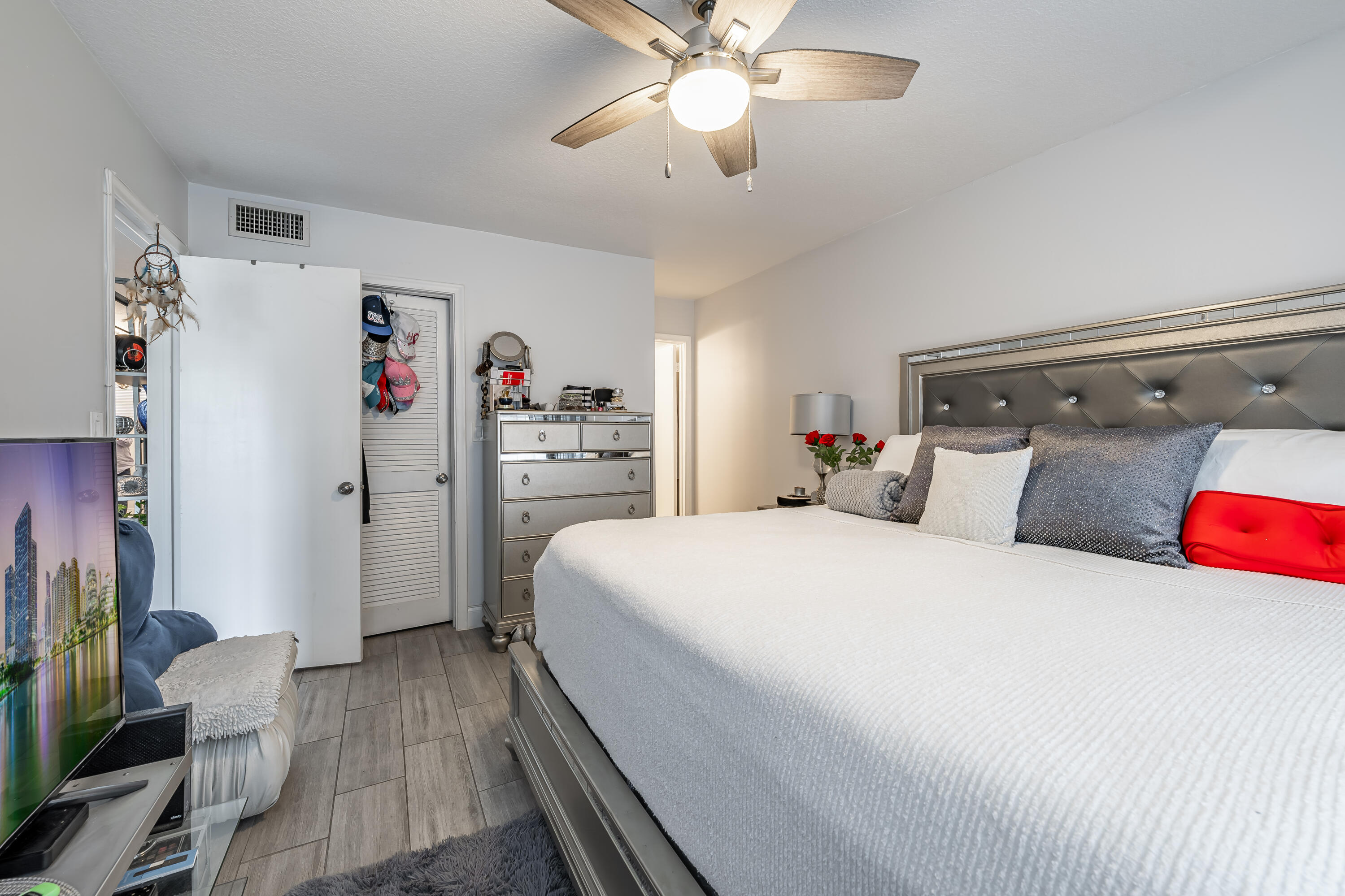 8911 S Hollybrook #306 Pembroke Pines, FL 33025