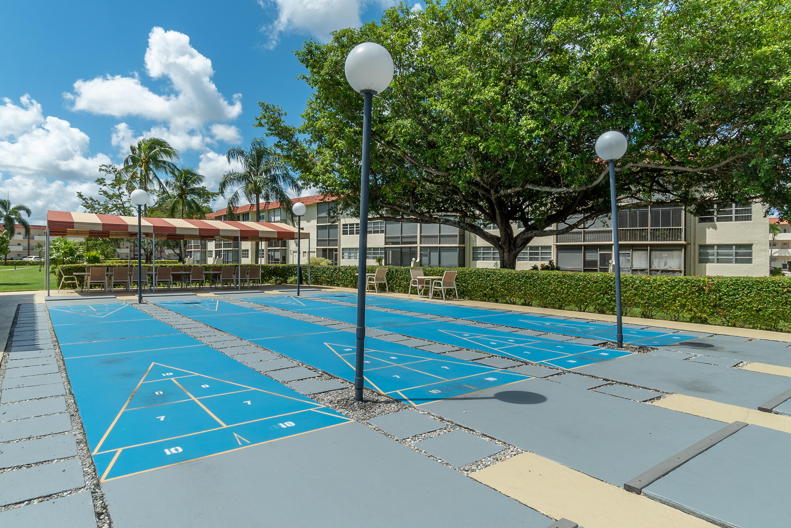 8911 S Hollybrook #306 Pembroke Pines, FL 33025