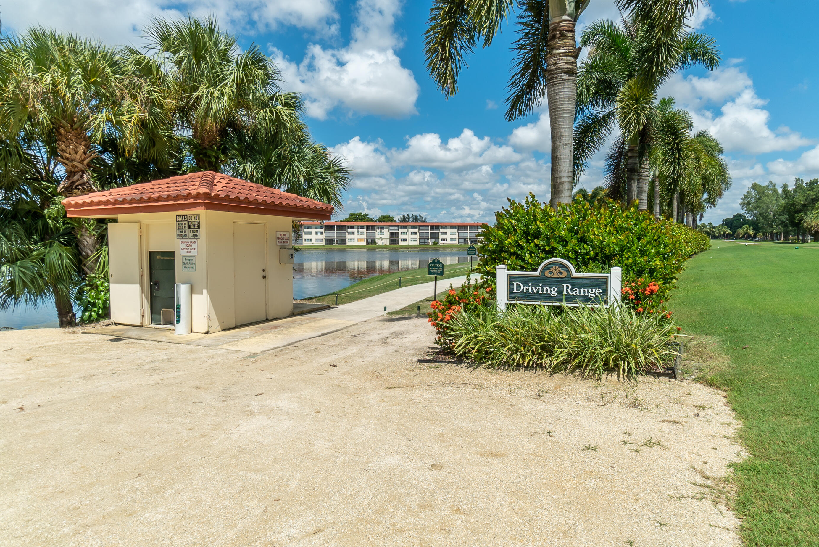 8911 S Hollybrook #306 Pembroke Pines, FL 33025