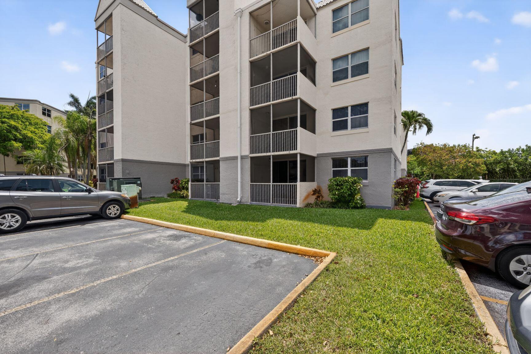 8373 Lake #101