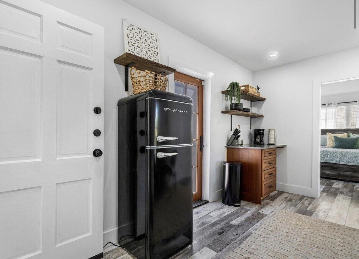 744 Sunset West Palm Beach, FL 33401