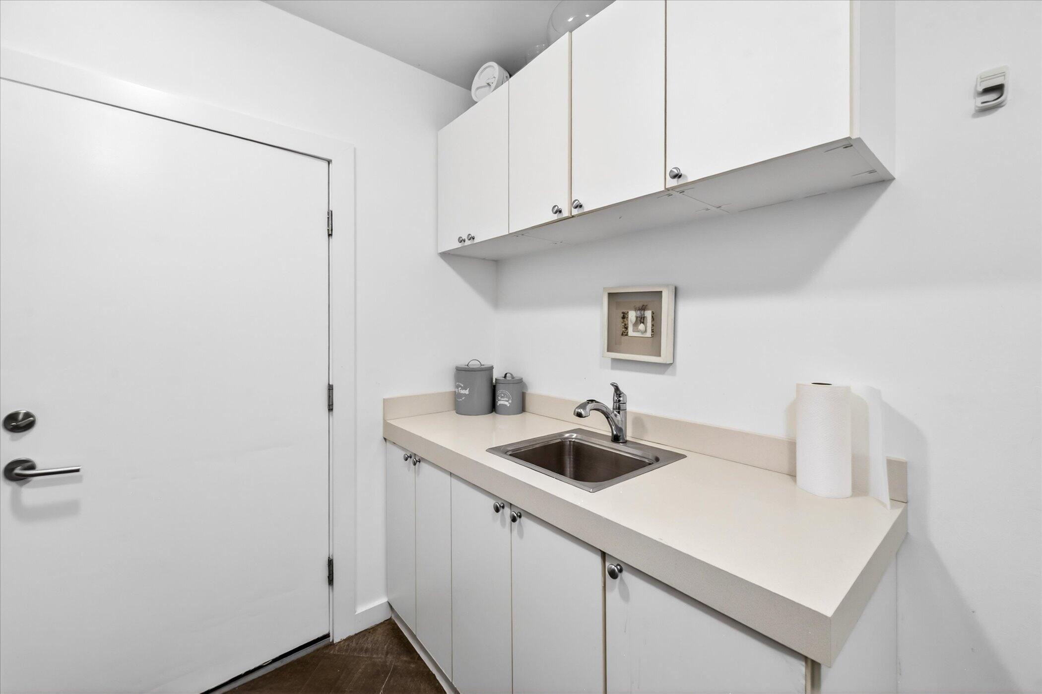 2740 NE 17th Fort Lauderdale, FL 33305
