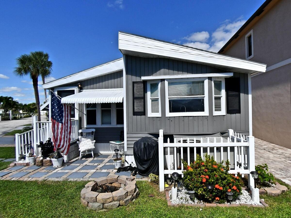 10725 S Ocean #463