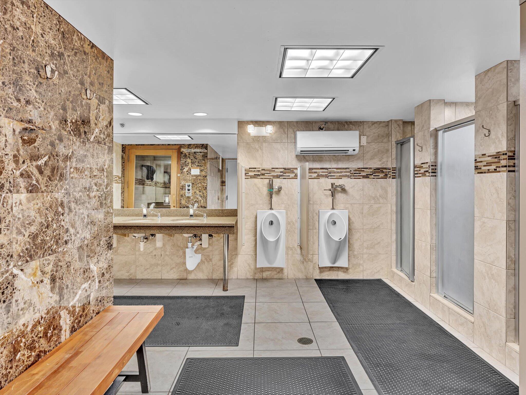 4300 N Ocean #2D Fort Lauderdale, FL 33308