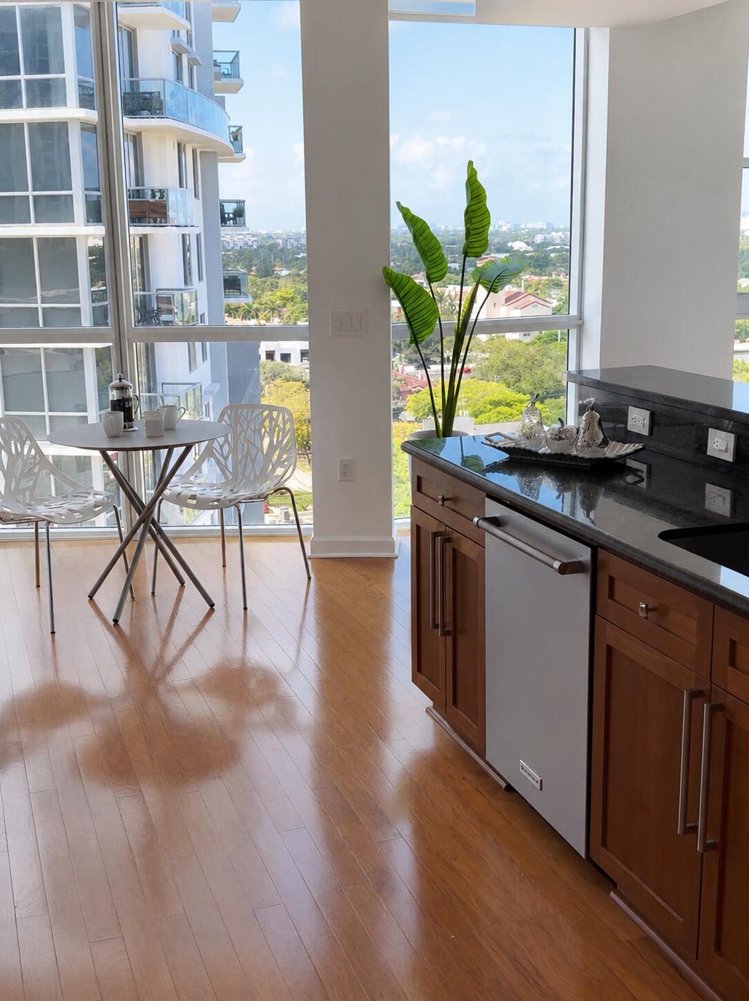 111 SE 8th #1402 Fort Lauderdale, FL 33301