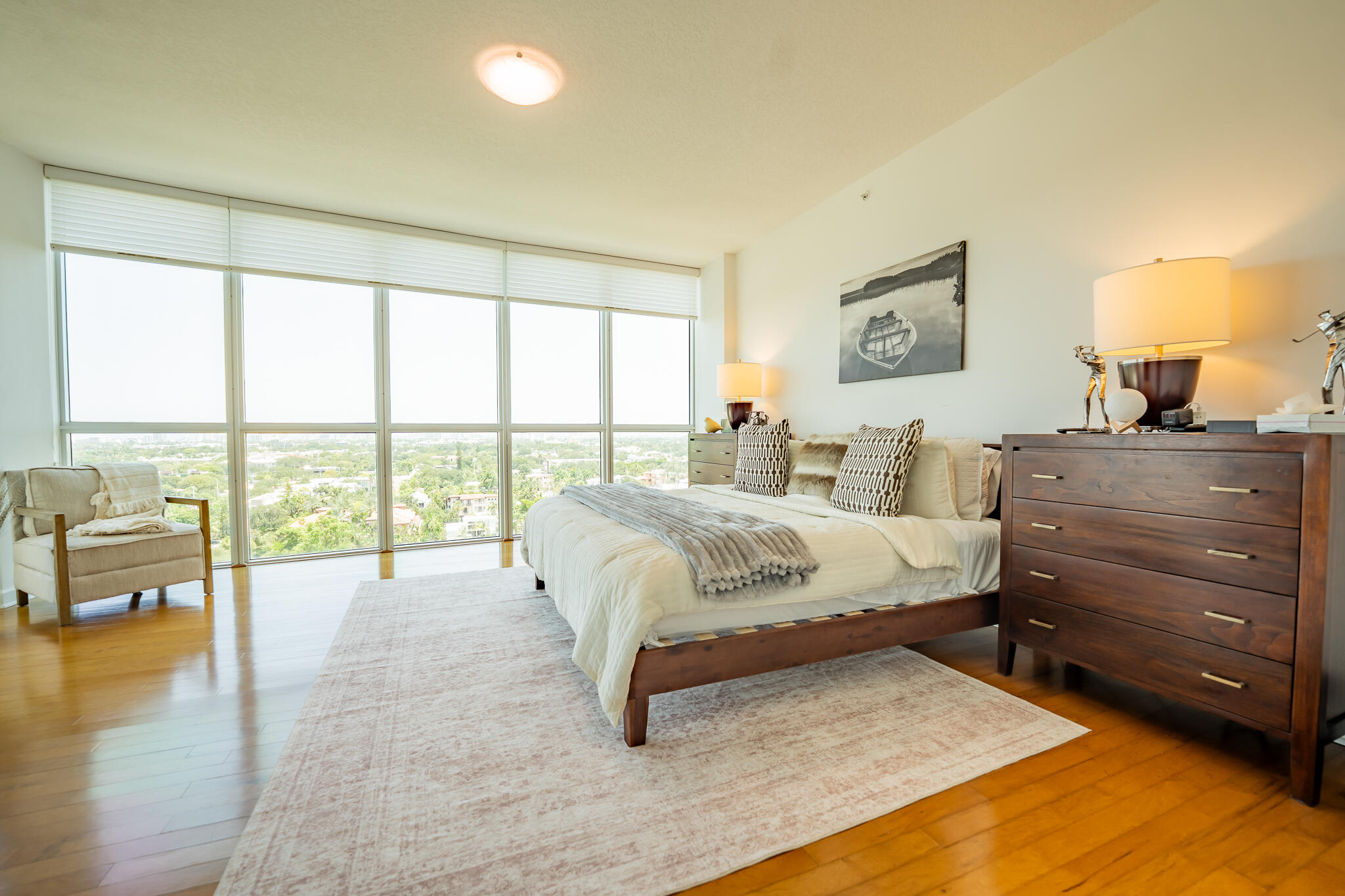 111 SE 8th #1402 Fort Lauderdale, FL 33301