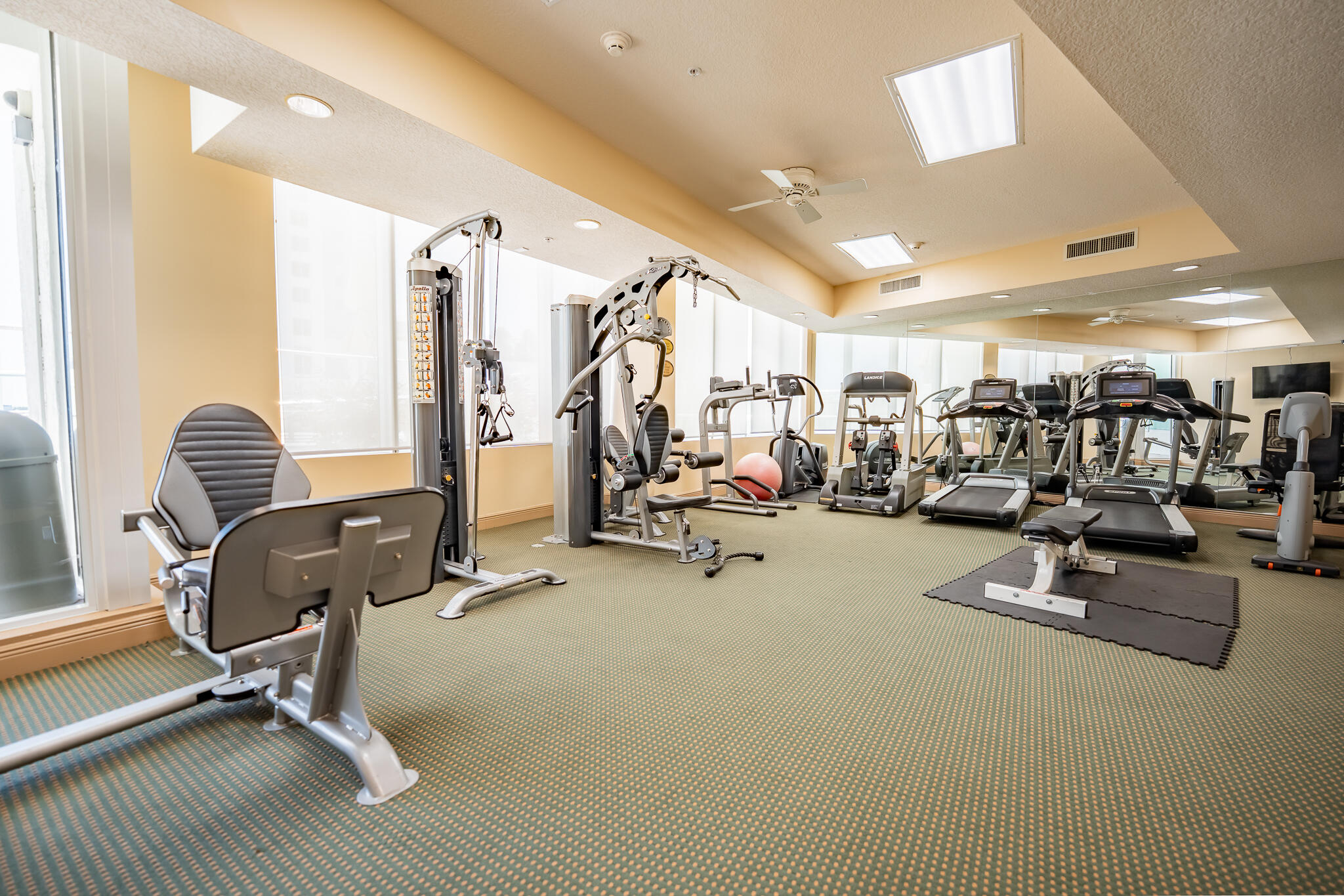 111 SE 8th #1402 Fort Lauderdale, FL 33301