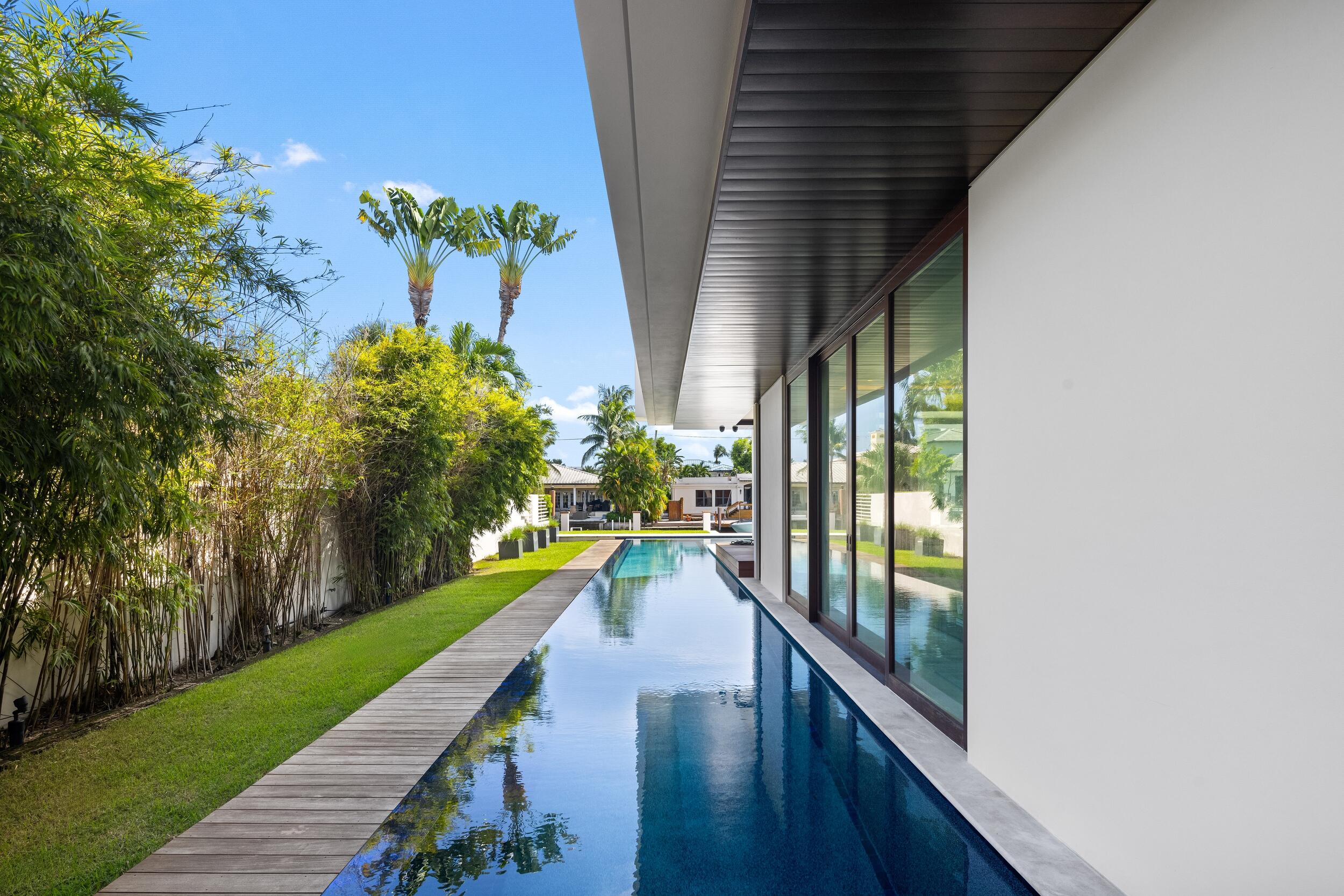 10 Pelican Dr Fort Lauderdale, FL 33301