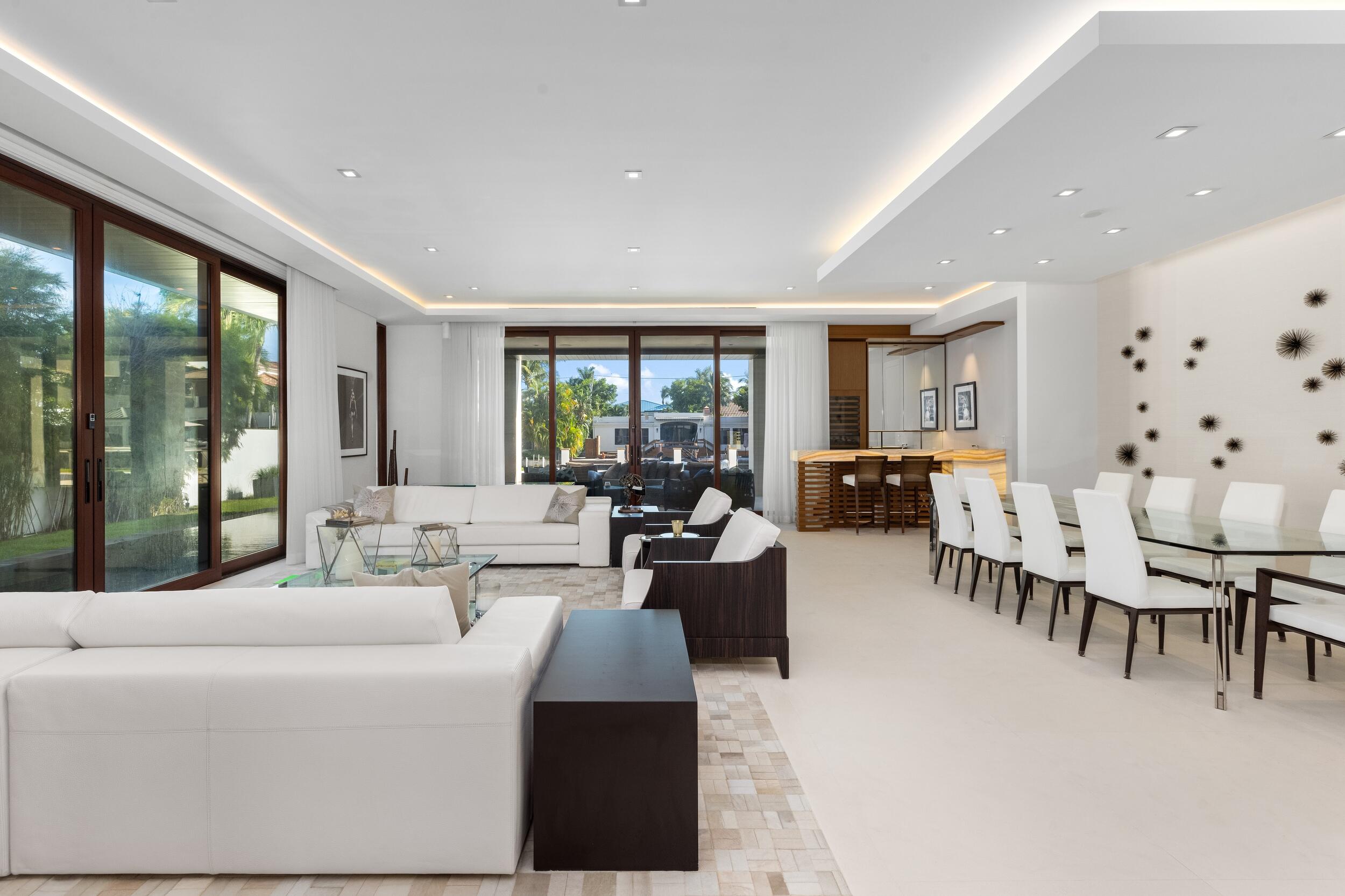 10 Pelican Dr Fort Lauderdale, FL 33301
