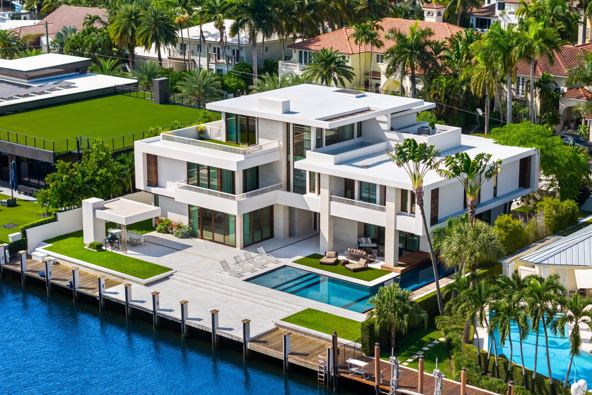 10 Pelican Dr Fort Lauderdale, FL 33301
