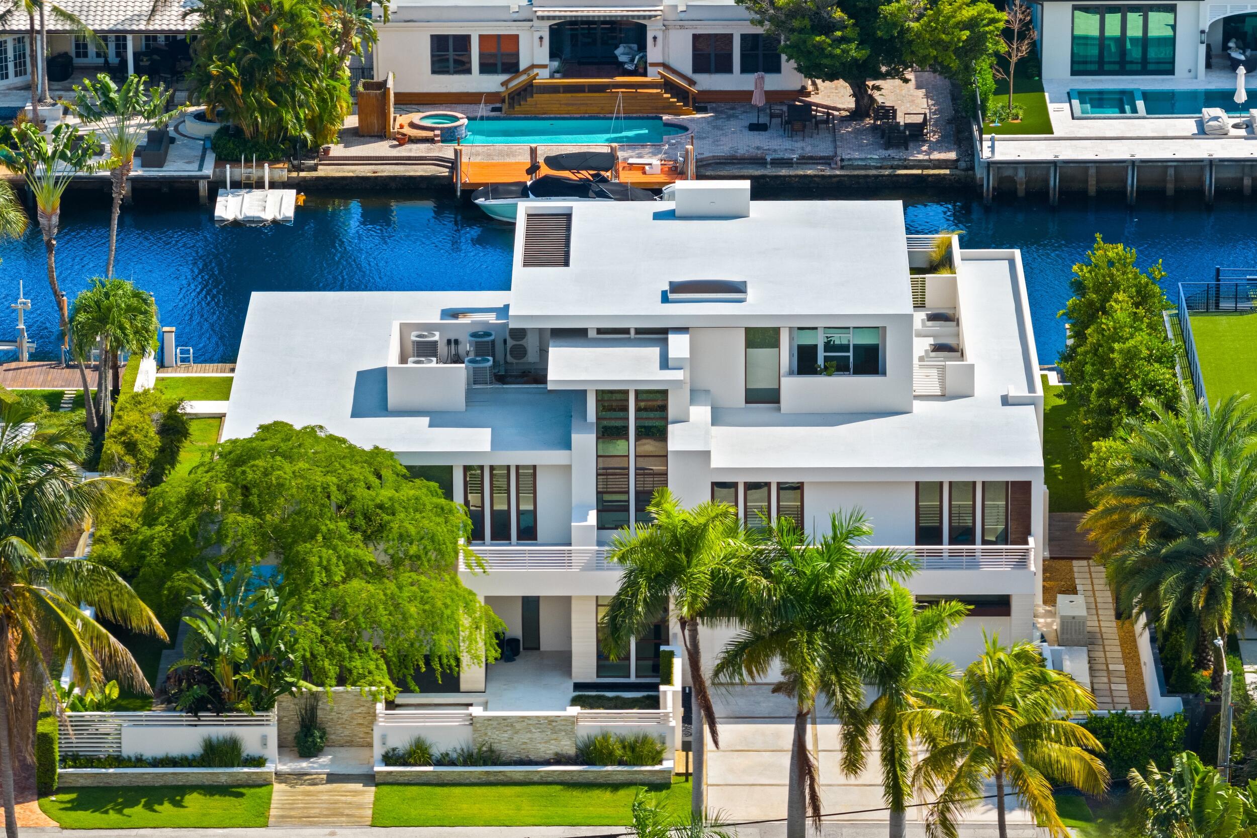 10 Pelican Dr Fort Lauderdale, FL 33301