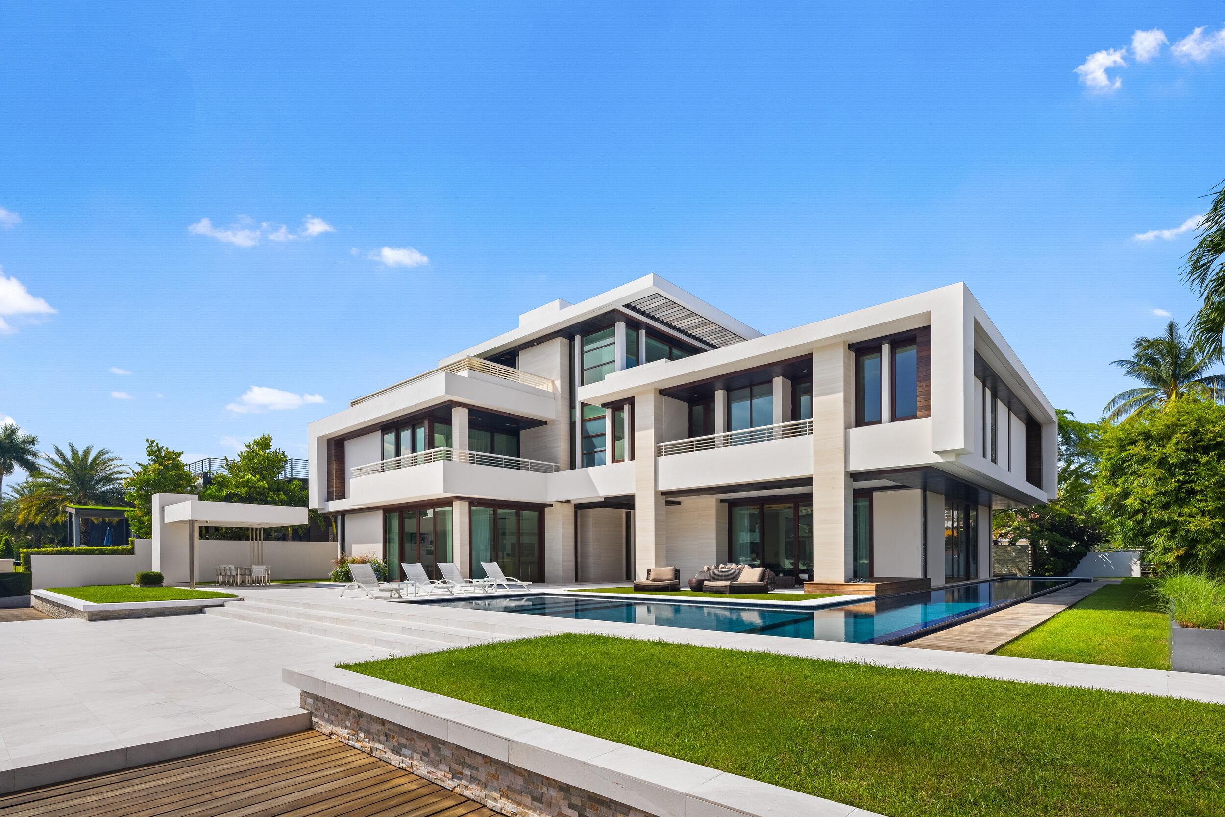 10 Pelican Dr Fort Lauderdale, FL 33301
