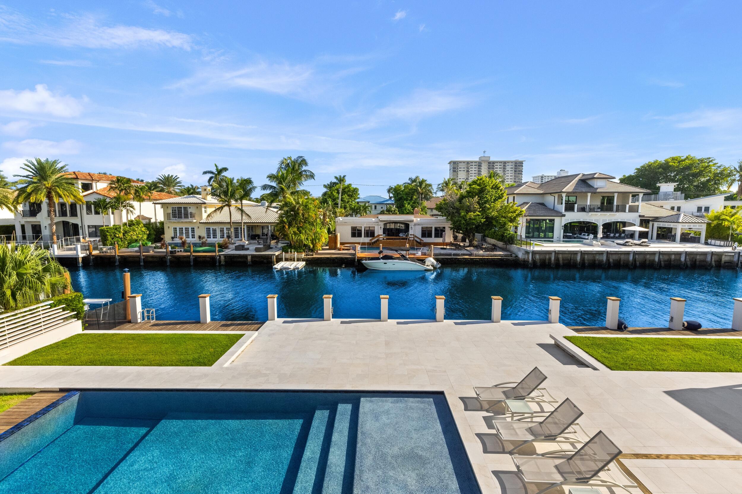 10 Pelican Dr Fort Lauderdale, FL 33301