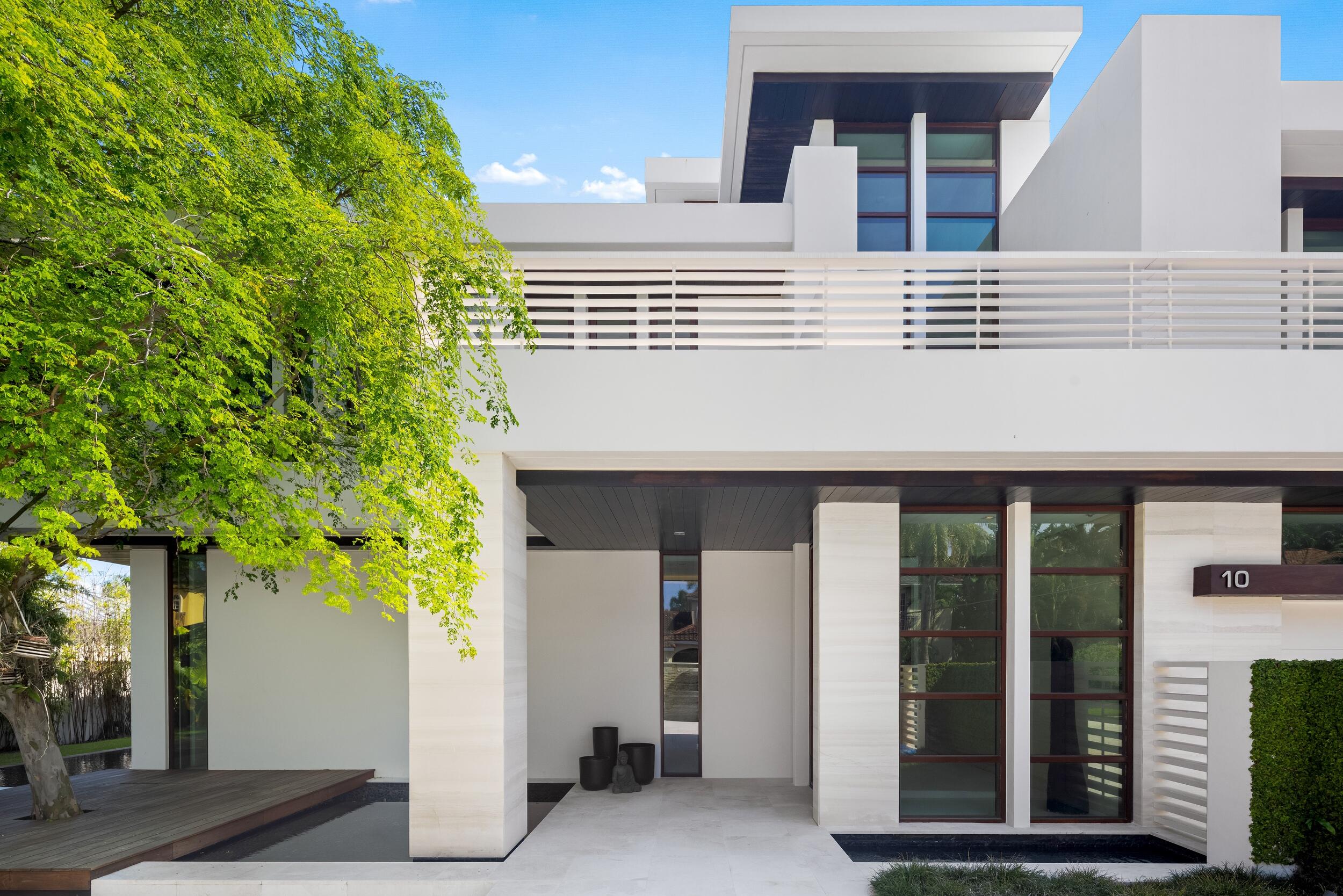 10 Pelican Dr Fort Lauderdale, FL 33301