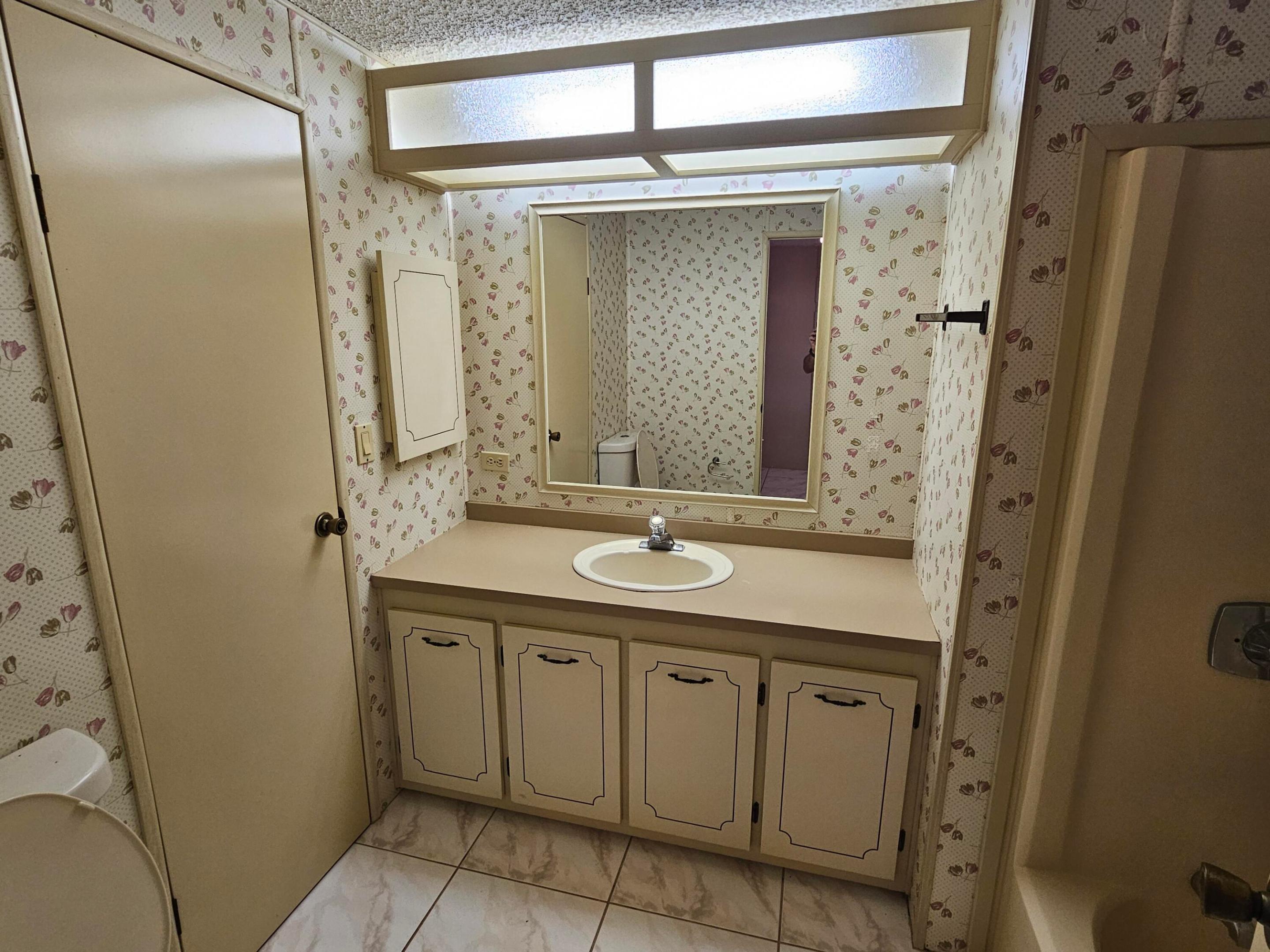 6978 SE Delegate St Hobe Sound, FL 33455