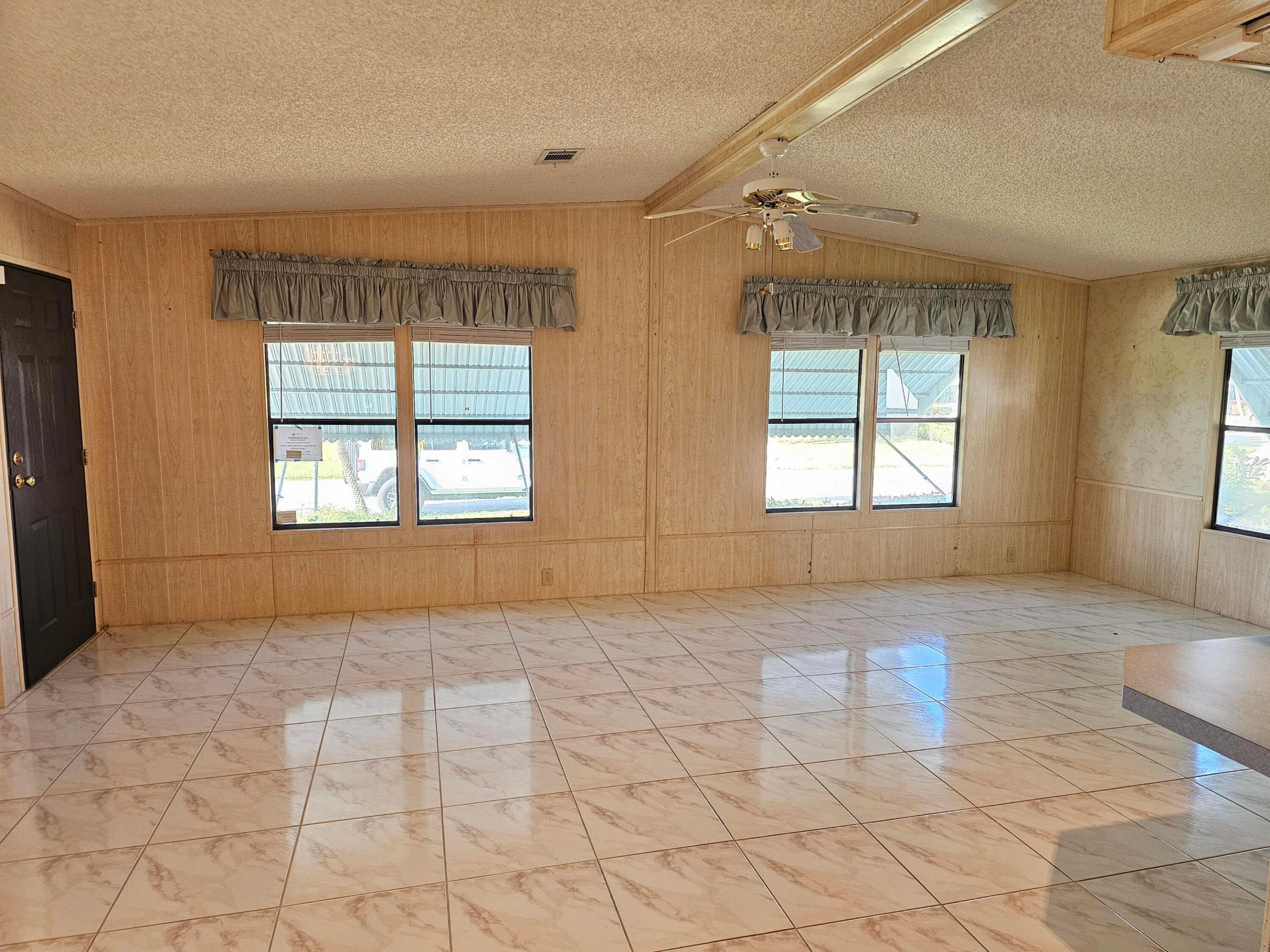 6978 SE Delegate St Hobe Sound, FL 33455