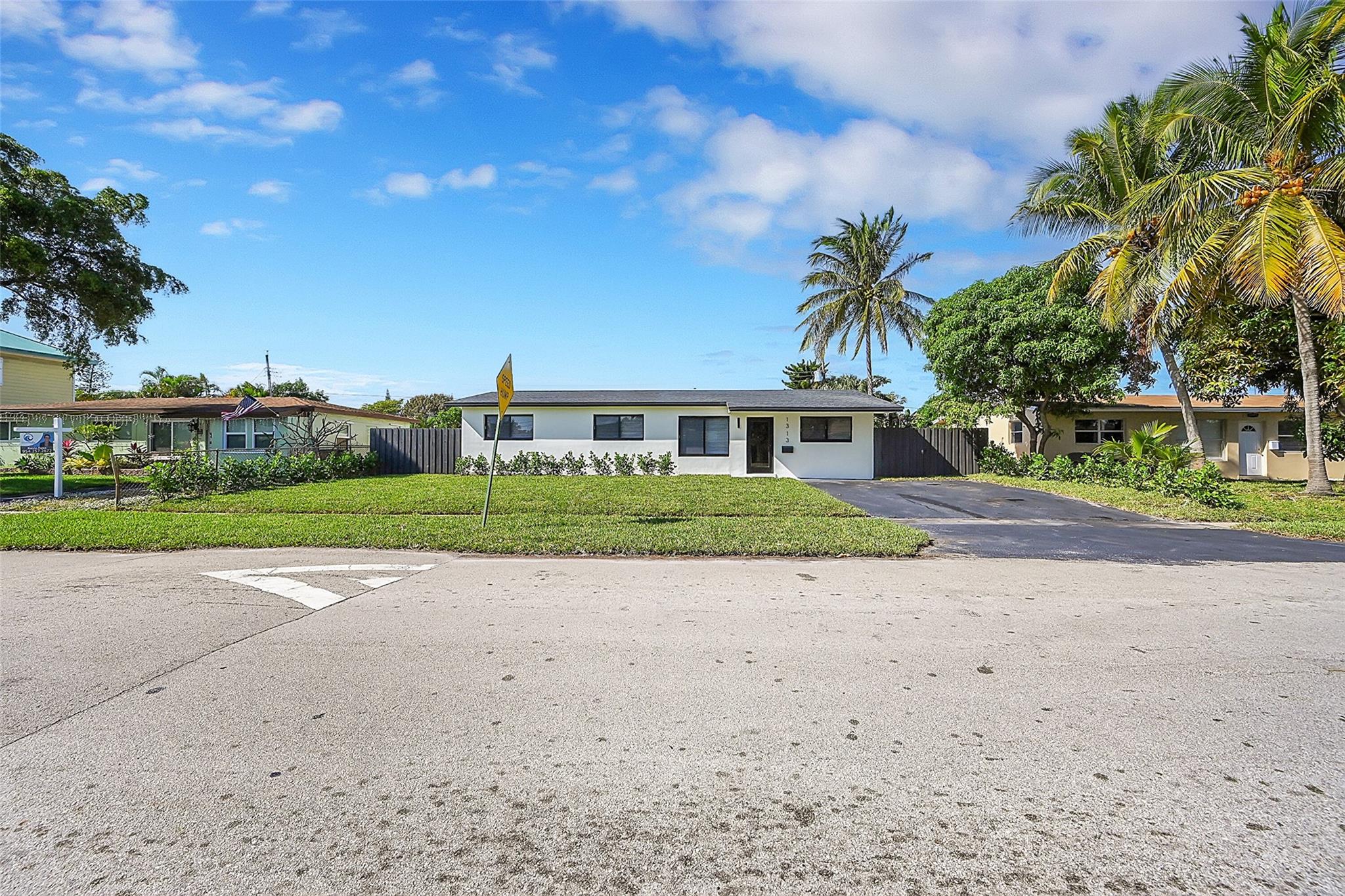 1313 SE 2nd Ave,Deerfield Beach, FL 33441