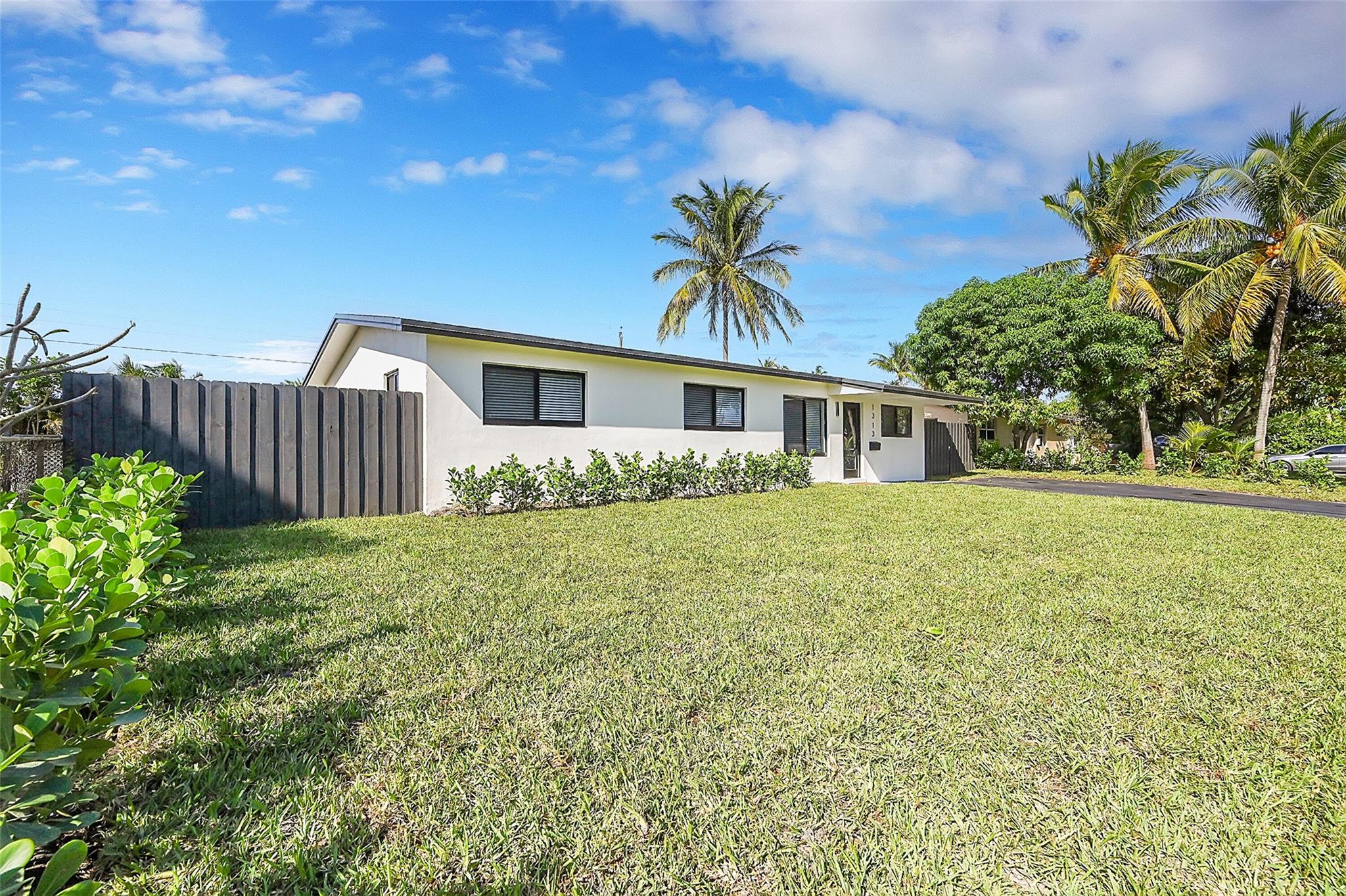 1313 SE 2nd Ave,Deerfield Beach, FL 33441