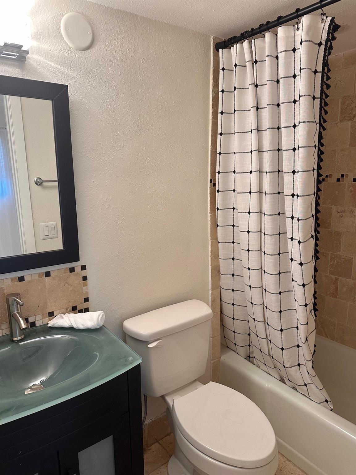 2901 NE 51st St #10 Fort Lauderdale, FL 33308