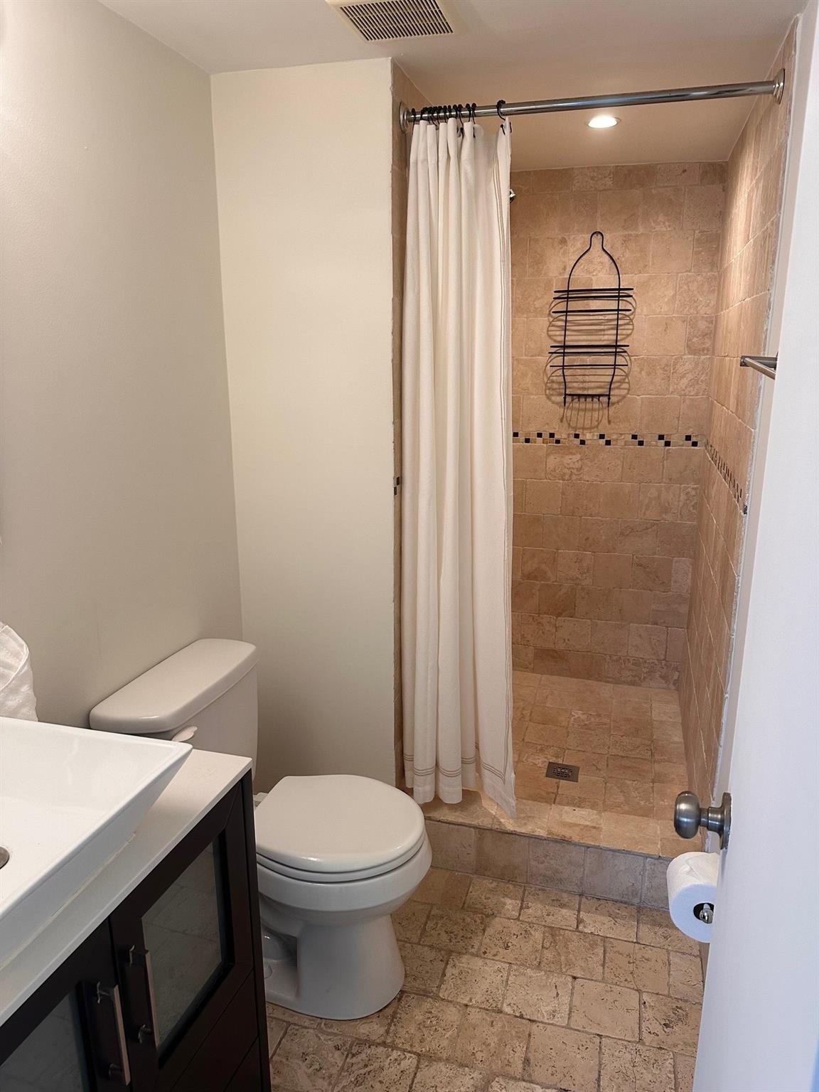 2901 NE 51st St #10 Fort Lauderdale, FL 33308