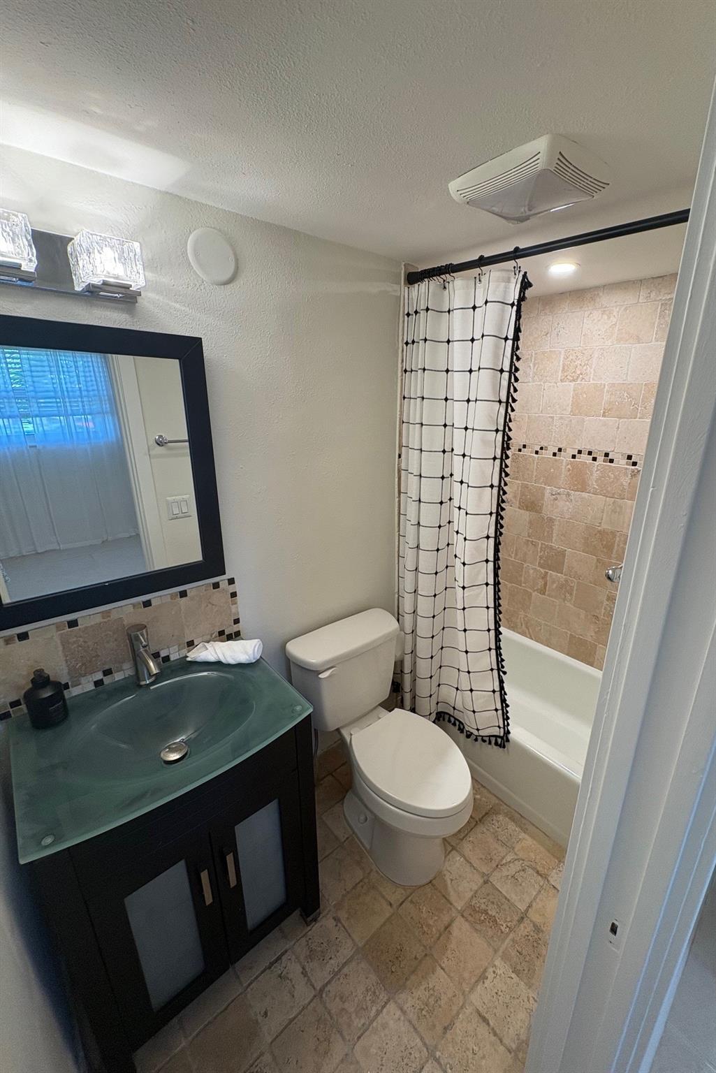 2901 NE 51st St #10 Fort Lauderdale, FL 33308