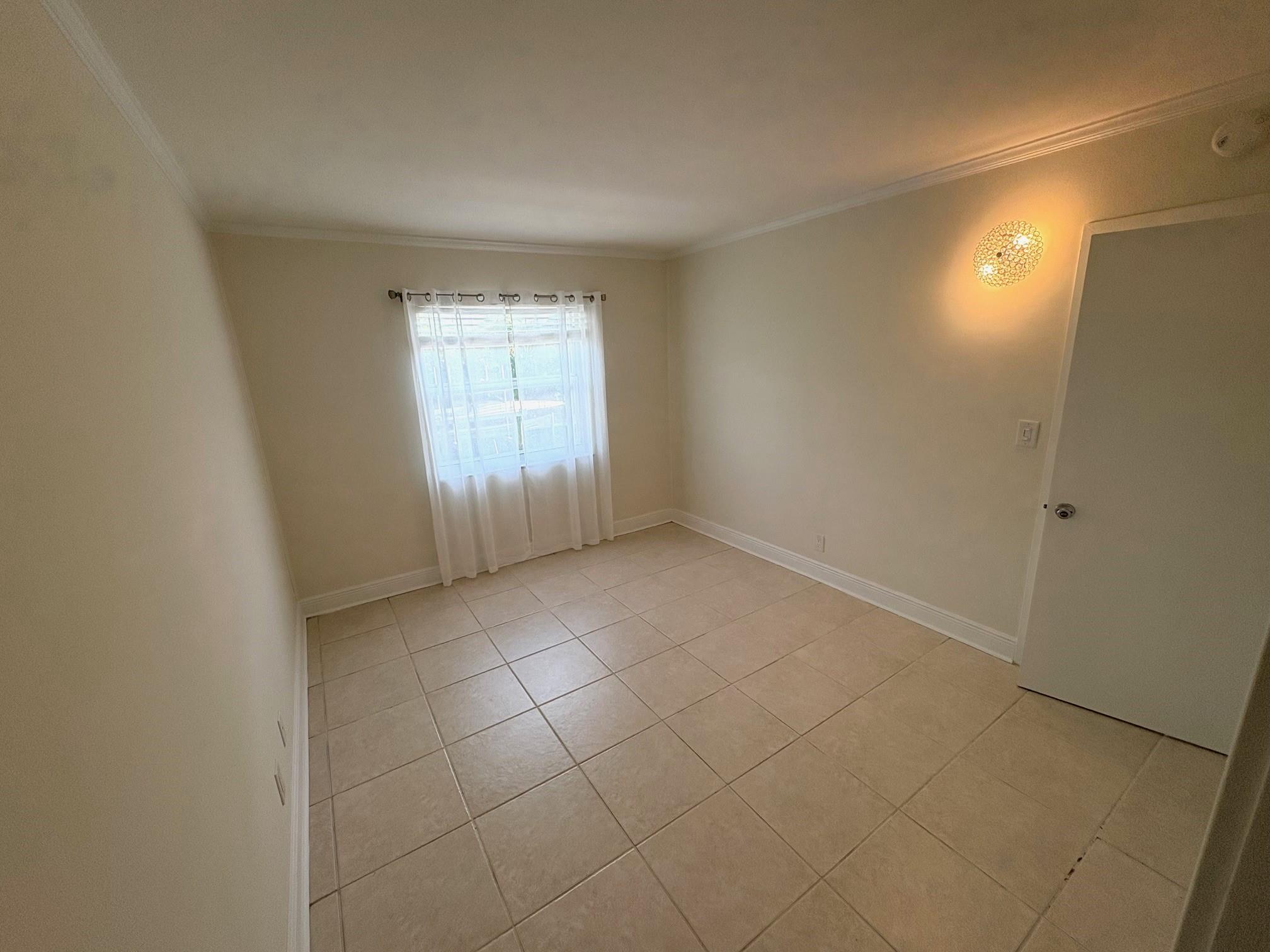 2901 NE 51st St #10 Fort Lauderdale, FL 33308