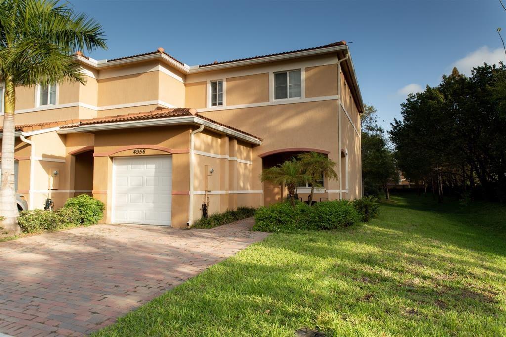 4956 SW 30th Ter #4956