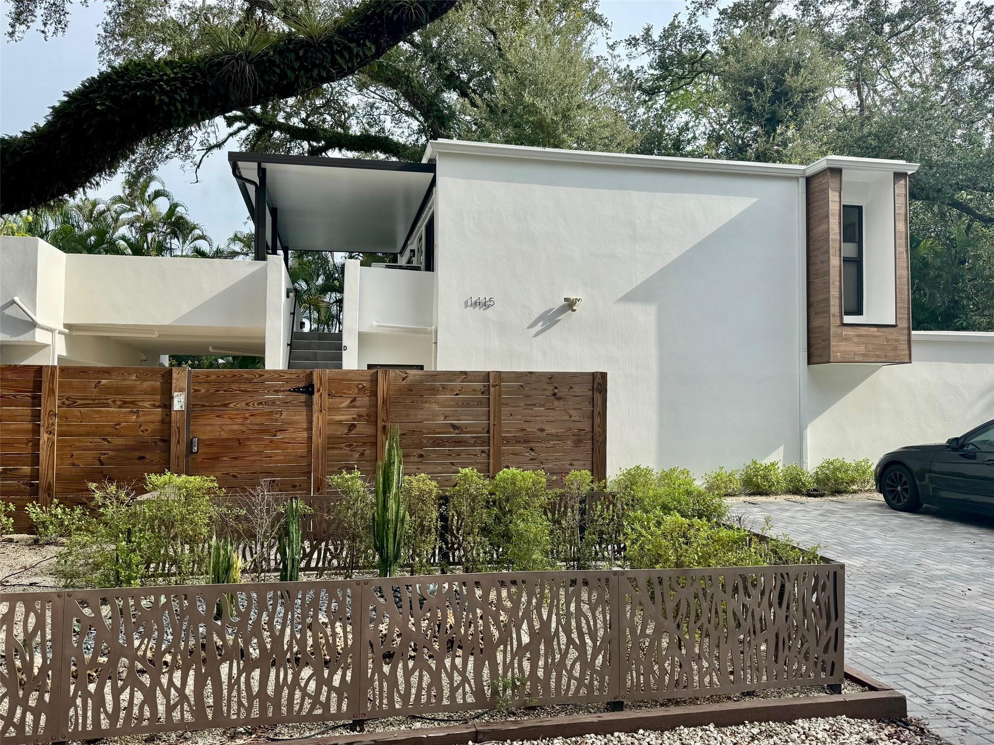 1415 SW 9th St