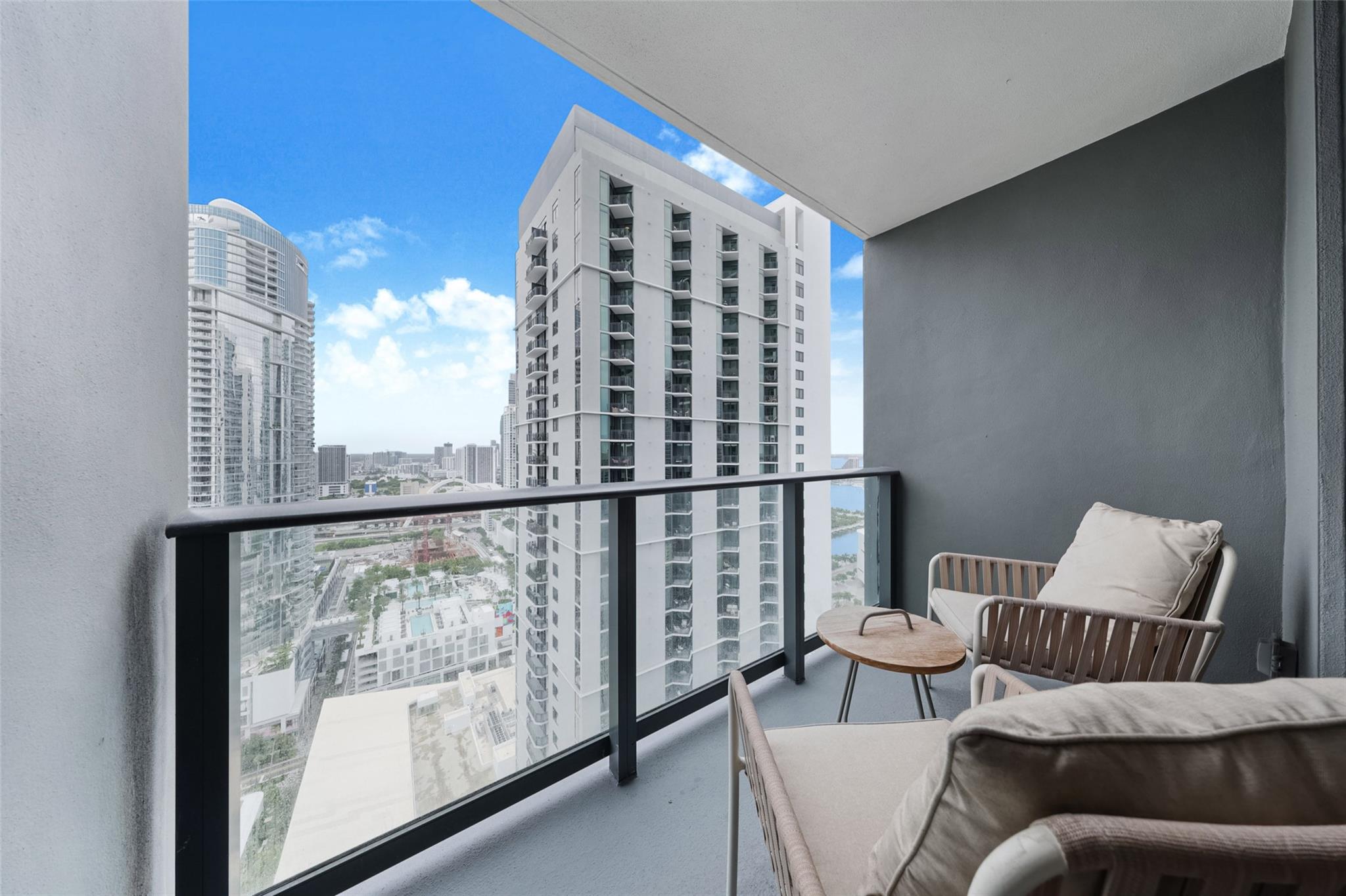 image Gale Residences14