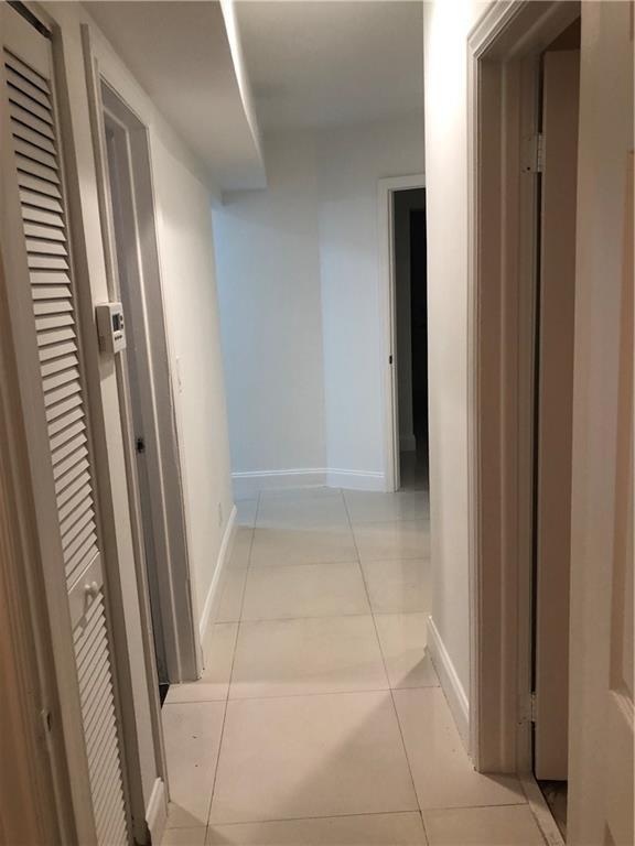 5273 NE 17th Ave Pompano Beach, FL 33064