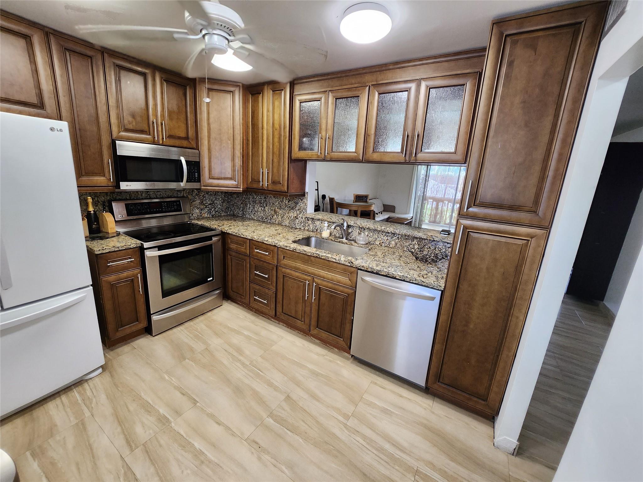 219 NE 14th Ave