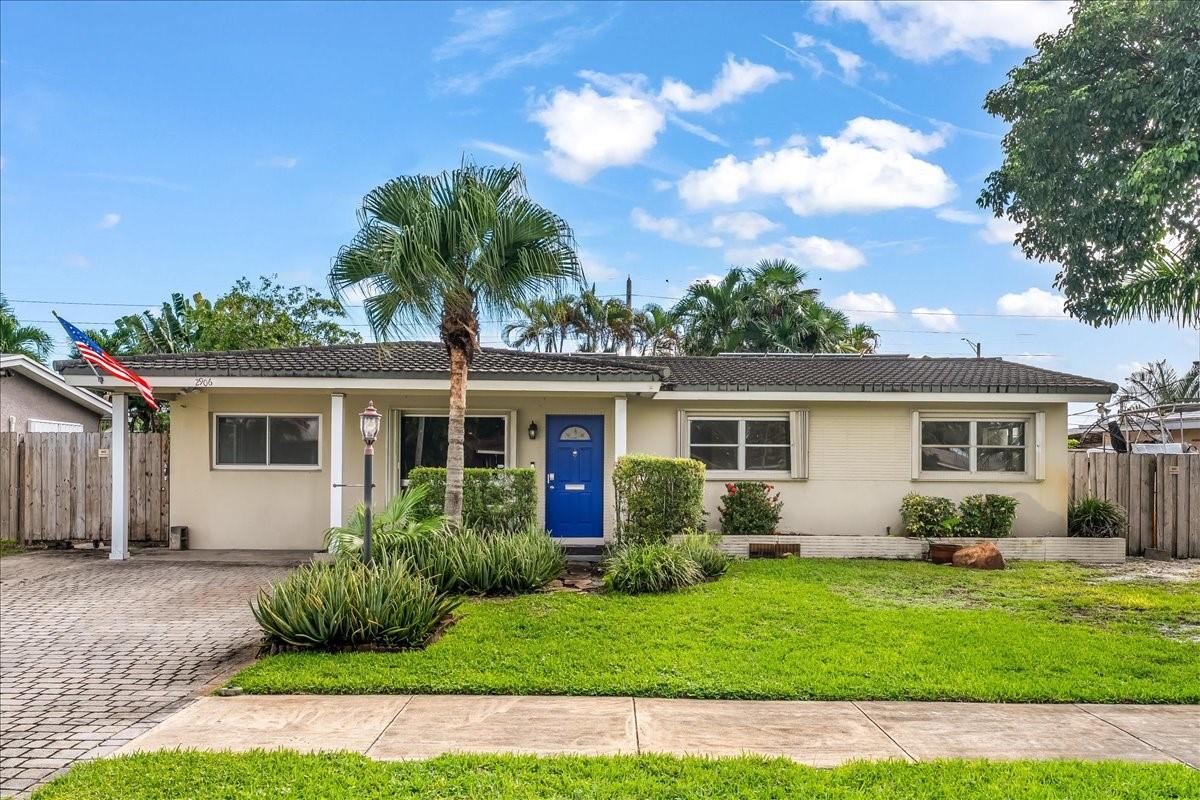 2906 NW 9th Ter