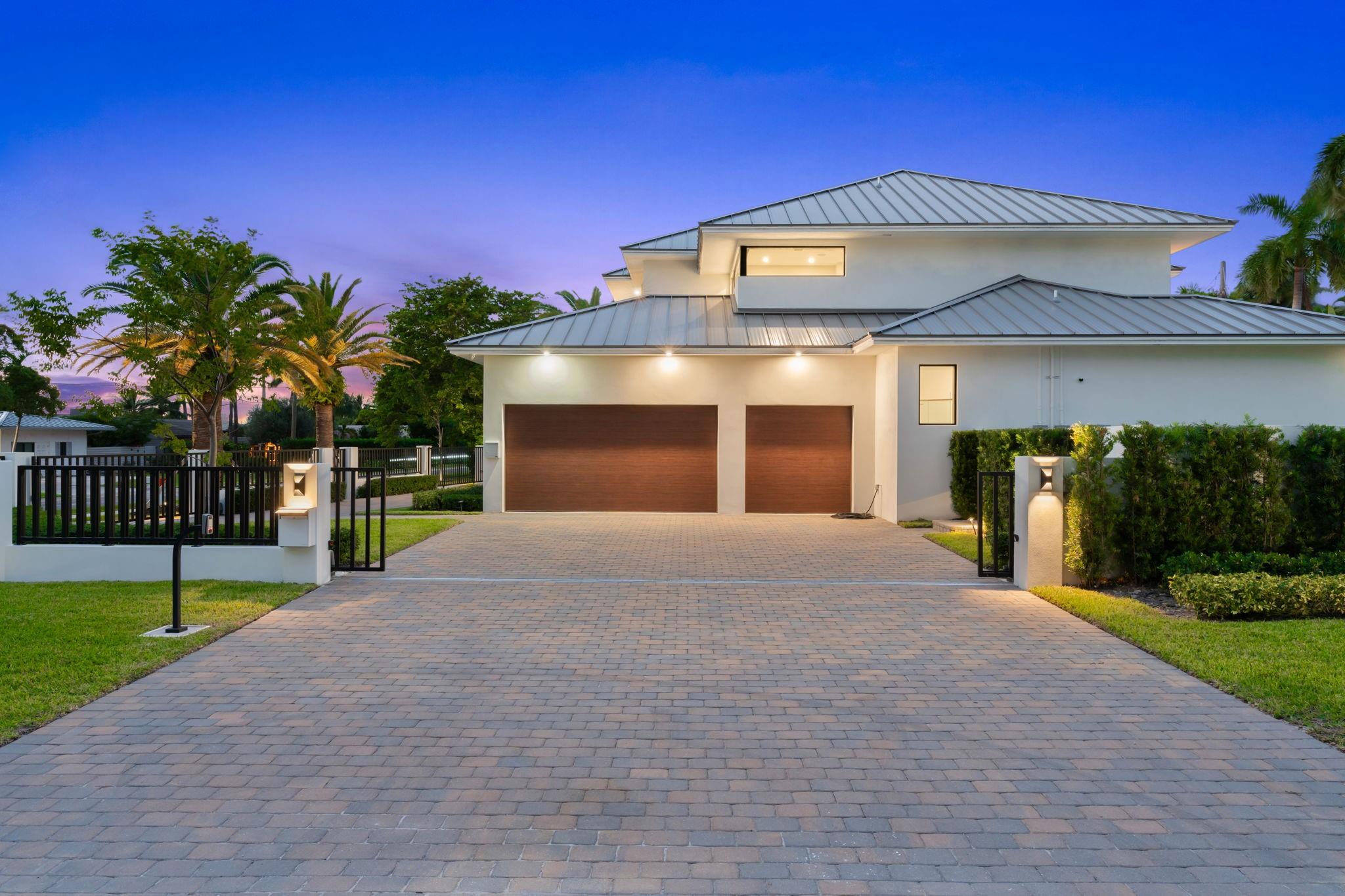 1400 Middle Riv Dr Fort Lauderdale, FL 33304