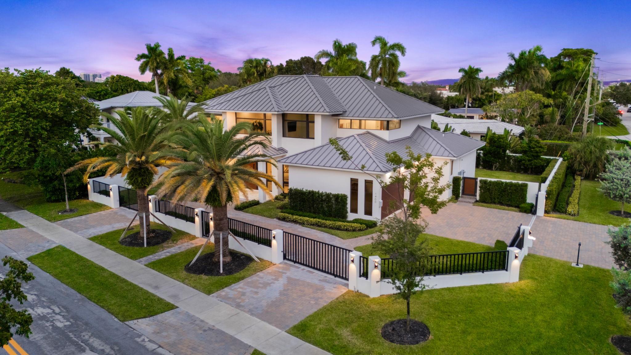 1400 Middle Riv Dr Fort Lauderdale, FL 33304