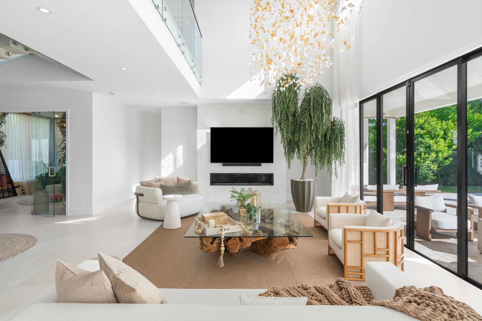 1400 Middle Riv Dr Fort Lauderdale, FL 33304