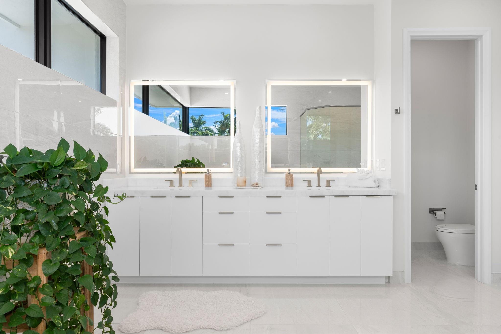 1400 Middle Riv Dr Fort Lauderdale, FL 33304