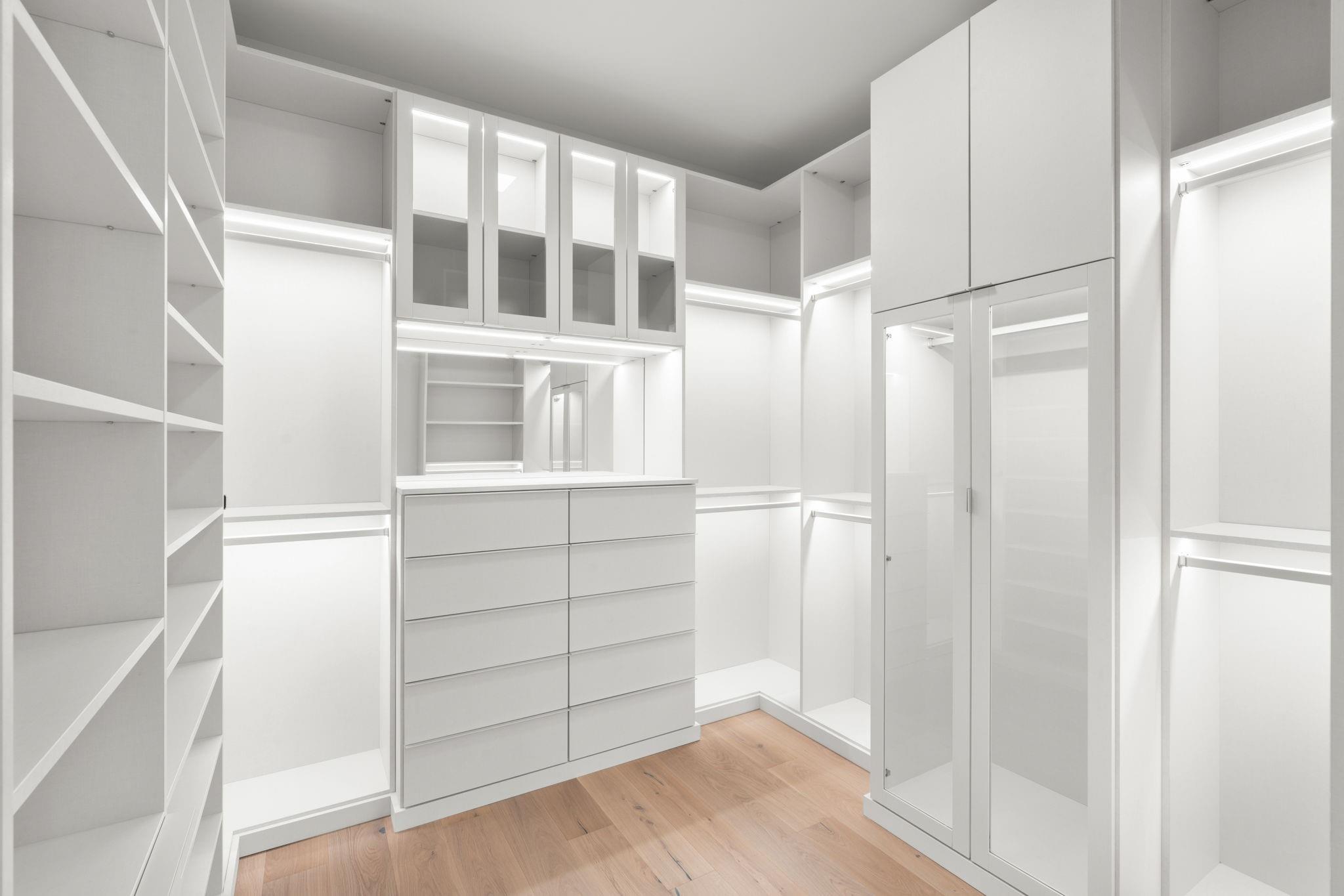 1400 Middle Riv Dr Fort Lauderdale, FL 33304