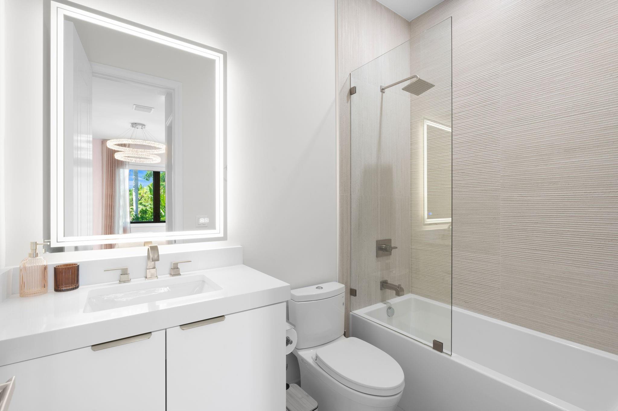 1400 Middle Riv Dr Fort Lauderdale, FL 33304