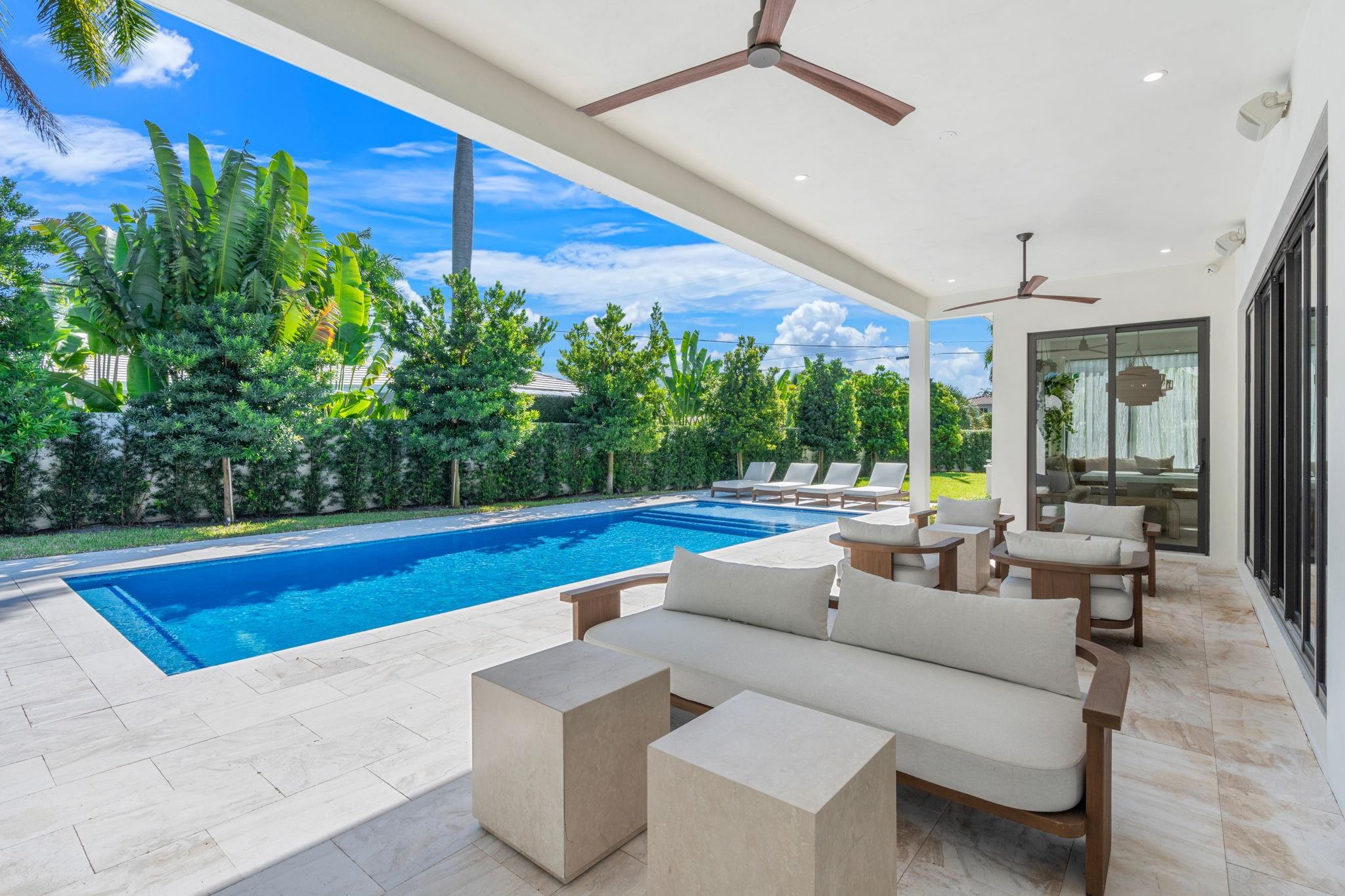 1400 Middle Riv Dr Fort Lauderdale, FL 33304