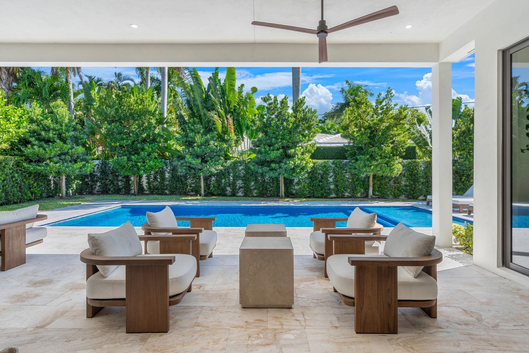 1400 Middle Riv Dr Fort Lauderdale, FL 33304