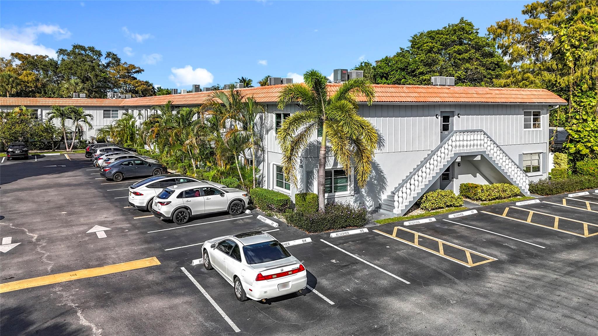 639 W Oakland Park Blvd #202D