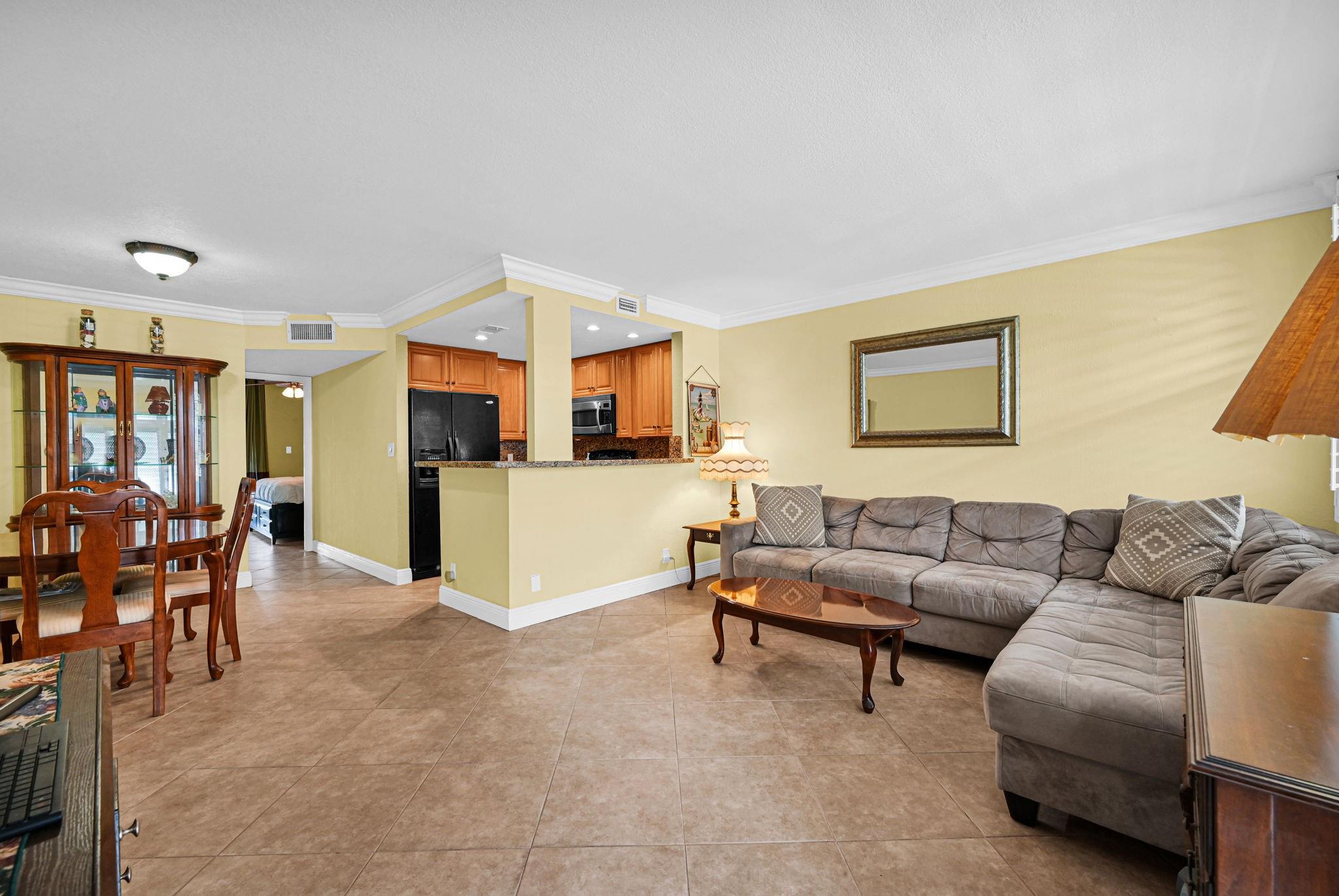 9121 Sunrise Lks Blvd #106