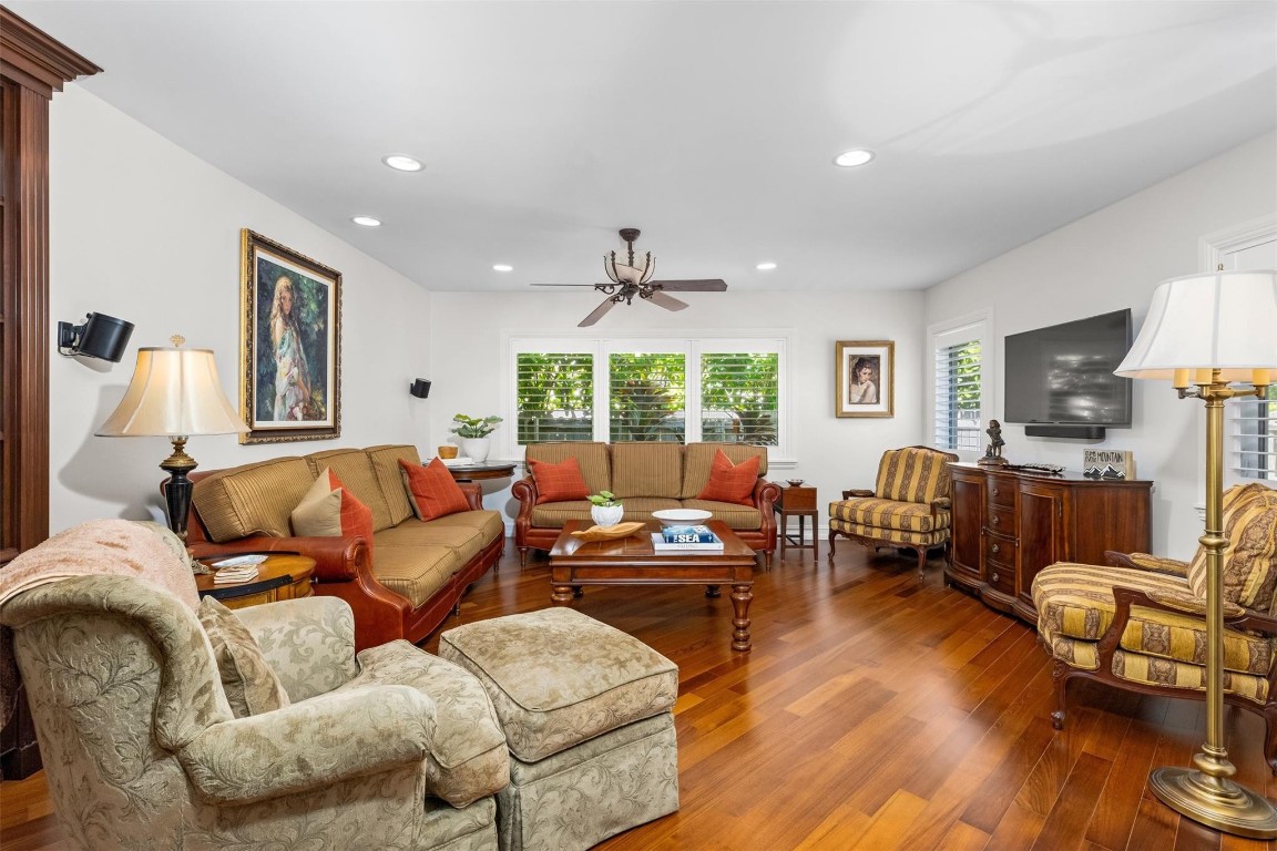 359 Poinciana Dr Fort Lauderdale, FL 33301