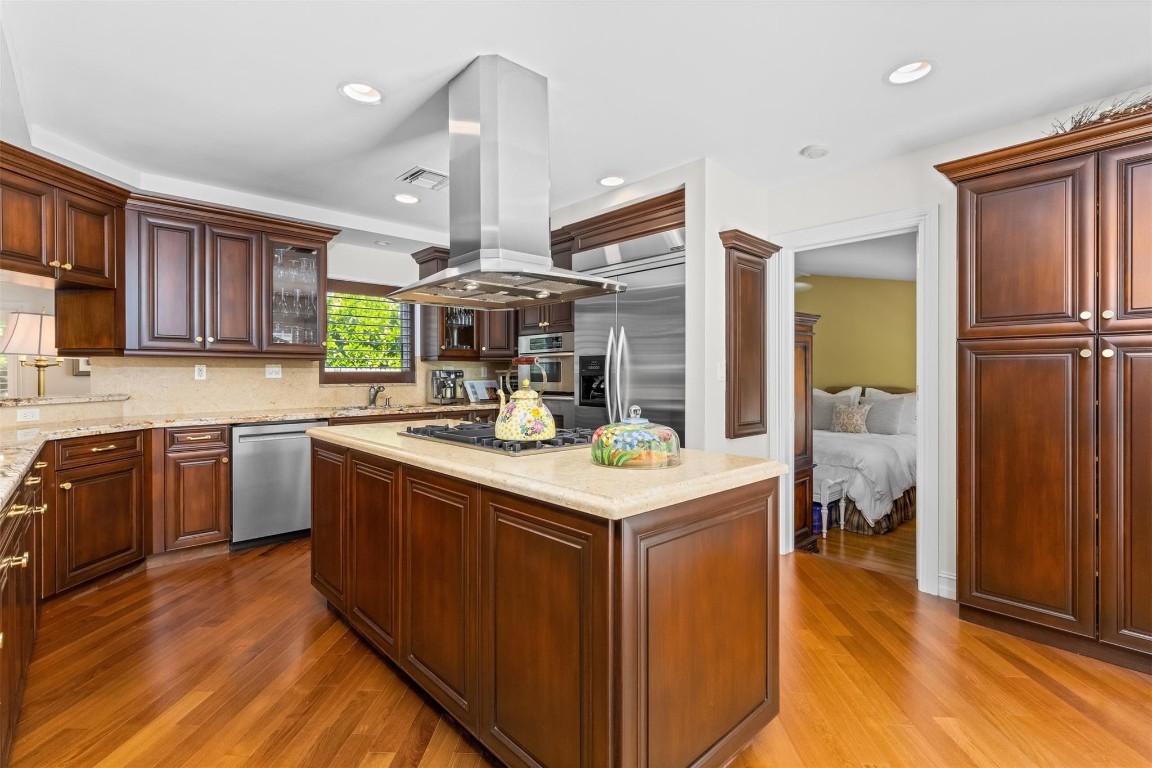 359 Poinciana Dr Fort Lauderdale, FL 33301