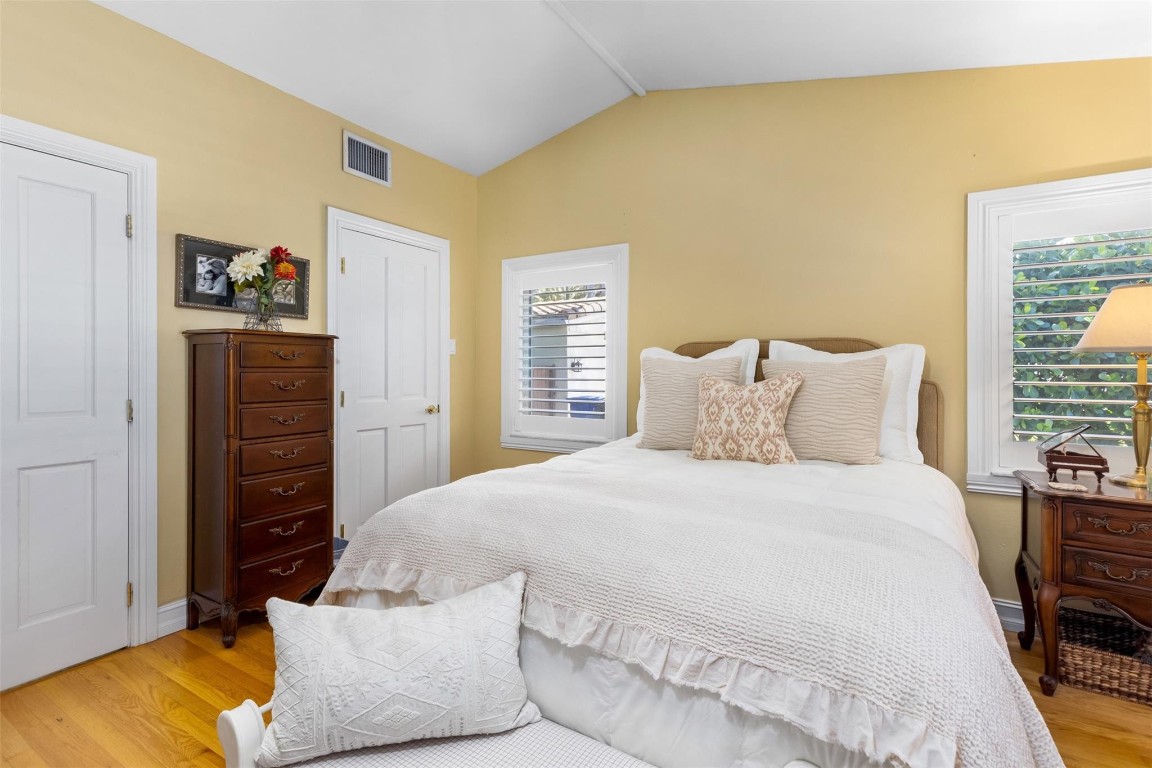 359 Poinciana Dr Fort Lauderdale, FL 33301