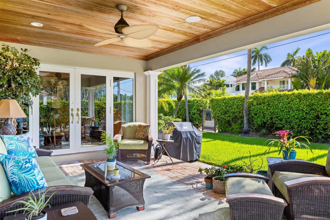 359 Poinciana Dr Fort Lauderdale, FL 33301