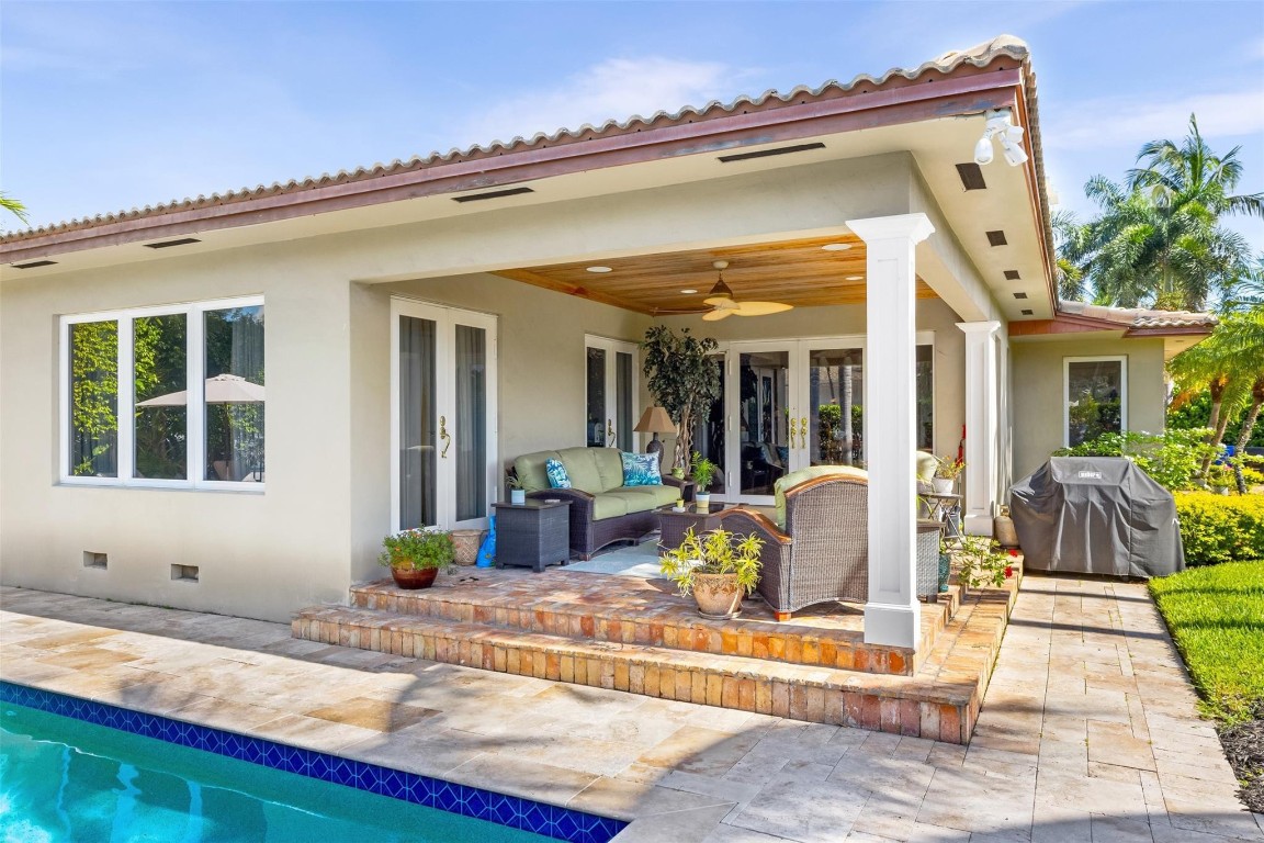 359 Poinciana Dr Fort Lauderdale, FL 33301