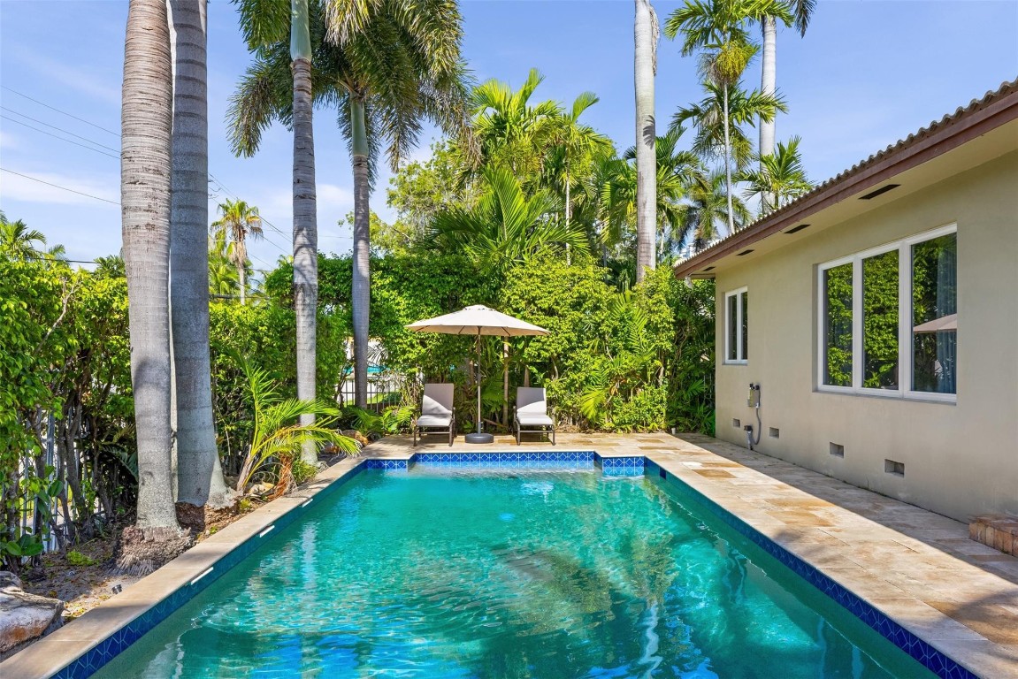 359 Poinciana Dr Fort Lauderdale, FL 33301