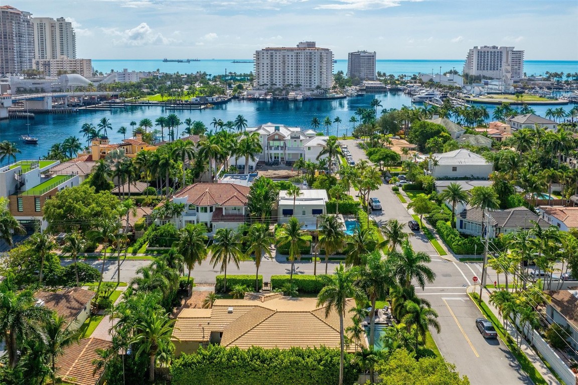 359 Poinciana Dr Fort Lauderdale, FL 33301